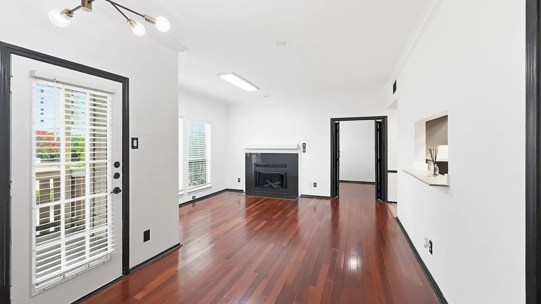 Door to balcony from dining area or primary bedroom