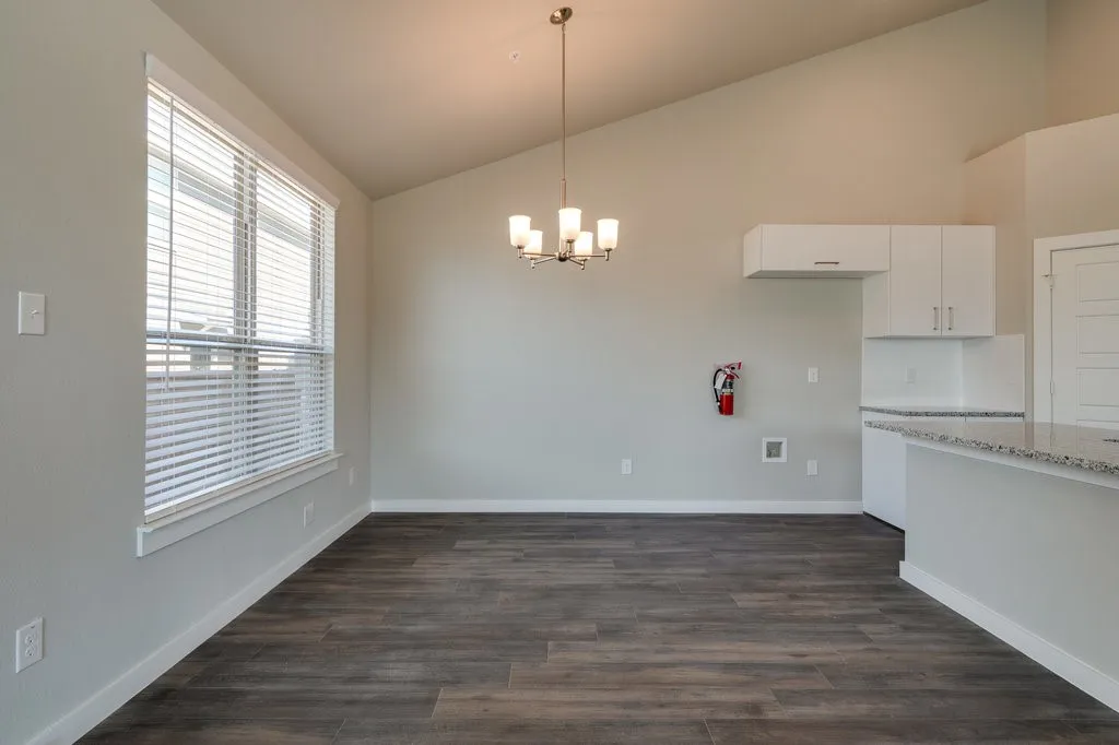 Apartment For Rent in Ellis County , 604 Fallow Drive, Venus, Texas 76084, 3 Bedroom, 2 Bathroom, 1 Garage spaces, 1,347 Sqft, built in 2022, mls#21393108, Real Estate Agent in Venus, Homes For Rent in Ellis county, Homes For Rent in Venus, Realtor in Venus Texas, Real Estate Brokerage Independent Realty Texas, Luminita Cordes Realtor
