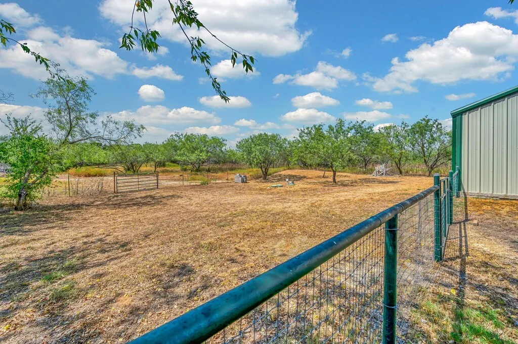 Single Family Residence For Sale in Mc Lennan County , 2207 Talbert Ranch Road, China Spring, Texas 76633, 3 Bedroom, 2 Bathroom, 6 Garage spaces, 1,980 Sqft, built in 2020, mls#21390117, Real Estate Agent in China Spring, Homes For Sale in Mc Lennan county, Homes For Sale in China Spring, Realtor in China Spring Texas, Real Estate Brokerage Independent Realty Texas, Luminita Cordes Realtor
