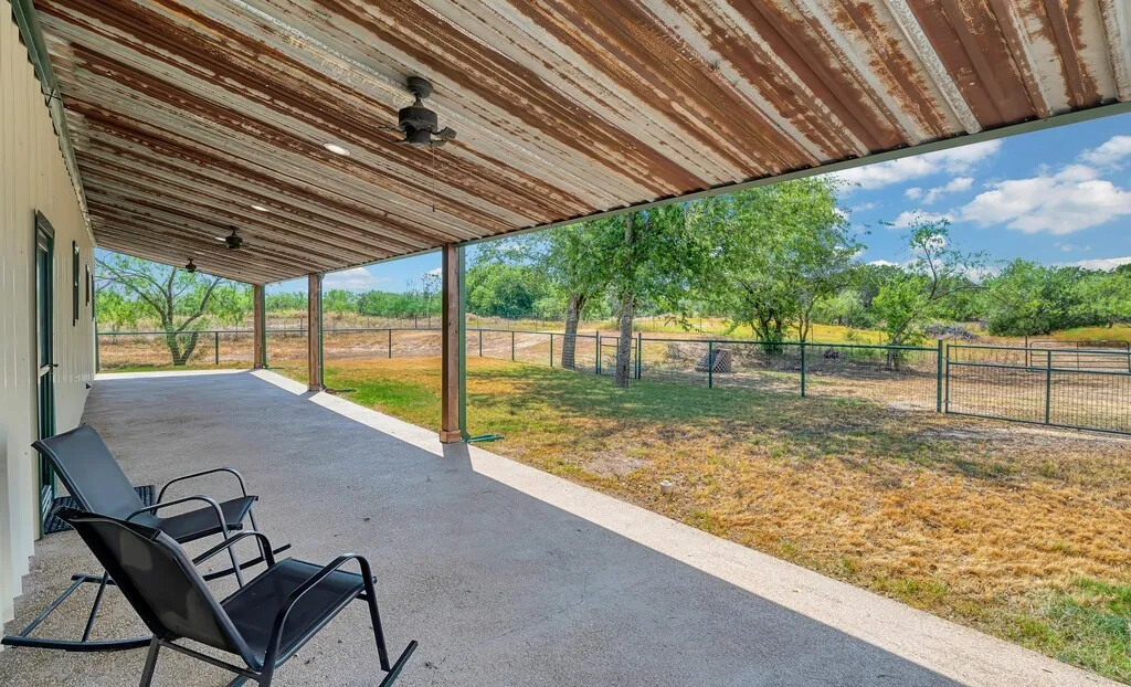 Single Family Residence For Sale in Mc Lennan County , 2207 Talbert Ranch Road, China Spring, Texas 76633, 3 Bedroom, 2 Bathroom, 6 Garage spaces, 1,980 Sqft, built in 2020, mls#21390117, Real Estate Agent in China Spring, Homes For Sale in Mc Lennan county, Homes For Sale in China Spring, Realtor in China Spring Texas, Real Estate Brokerage Independent Realty Texas, Luminita Cordes Realtor