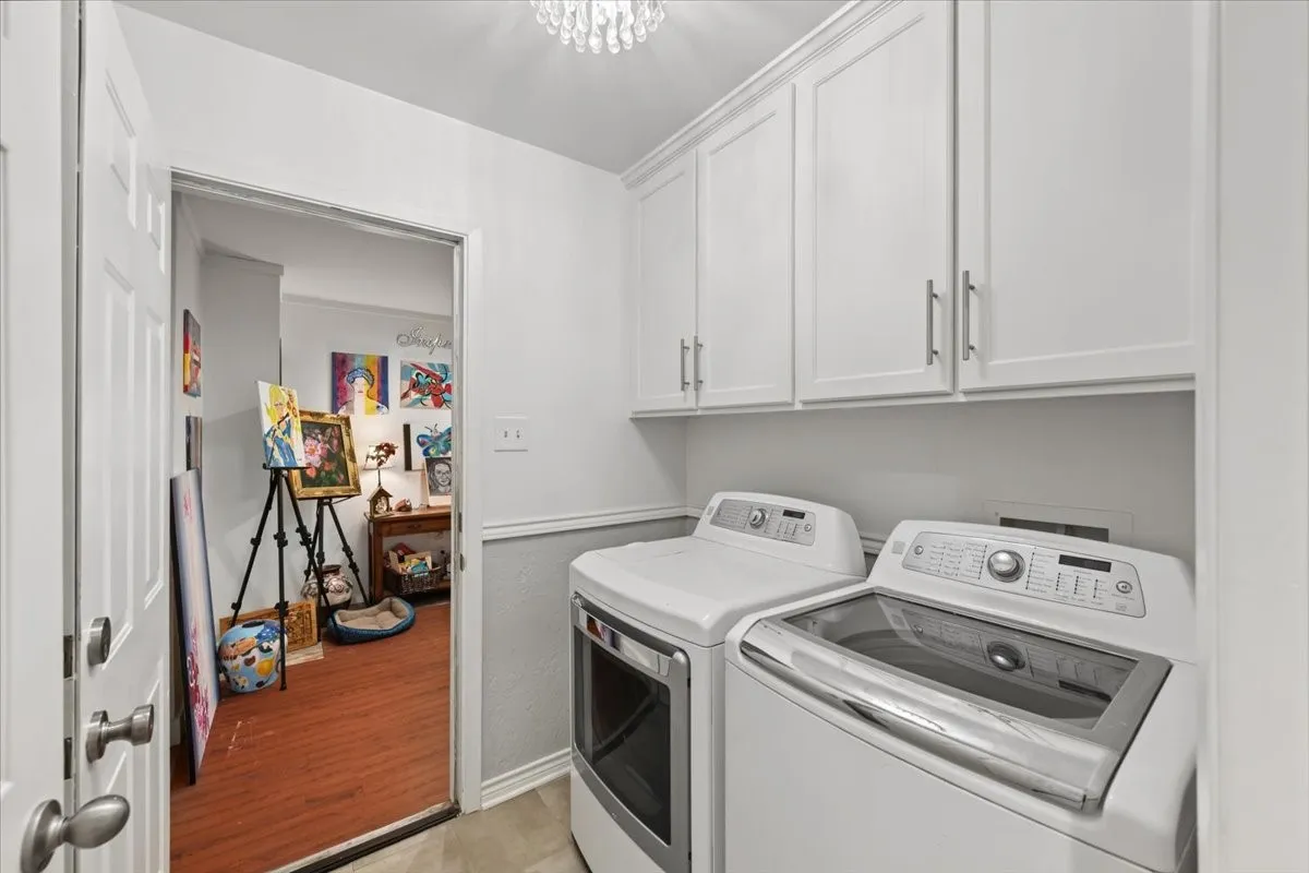 Single Family Residence For Sale in Tarrant County , 7816 Fairwood Court, Fort Worth, Texas 76179, 4 Bedroom, 4 Bathroom, 2 Garage spaces, 2,705 Sqft, built in 1974, mls#21385876, Real Estate Agent in Fort Worth, Homes For Sale in Tarrant county, Homes For Sale in Fort Worth, Realtor in Fort Worth Texas, Real Estate Brokerage Independent Realty Texas, Luminita Cordes Realtor