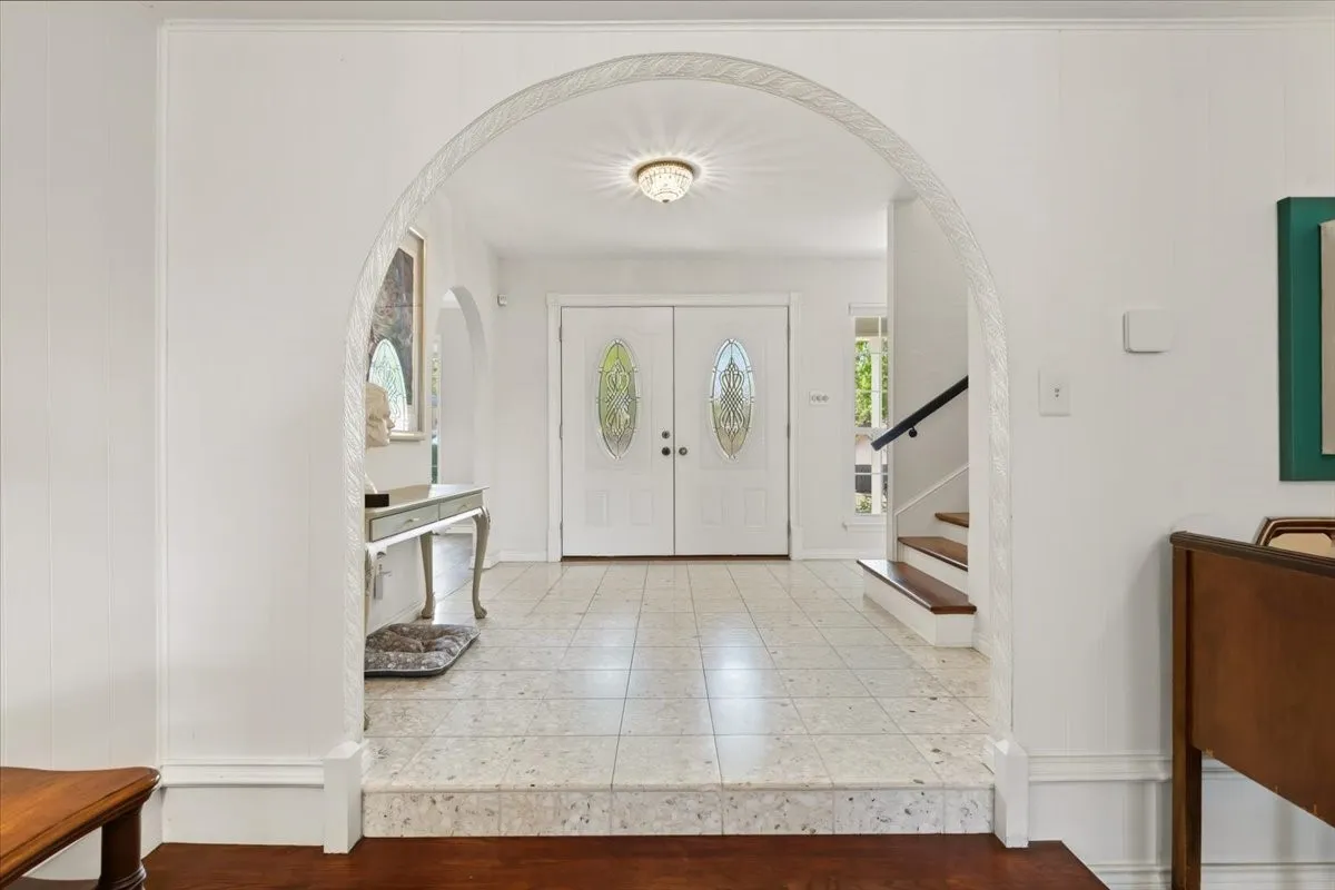 Single Family Residence For Sale in Tarrant County , 7816 Fairwood Court, Fort Worth, Texas 76179, 4 Bedroom, 4 Bathroom, 2 Garage spaces, 2,705 Sqft, built in 1974, mls#21385876, Real Estate Agent in Fort Worth, Homes For Sale in Tarrant county, Homes For Sale in Fort Worth, Realtor in Fort Worth Texas, Real Estate Brokerage Independent Realty Texas, Luminita Cordes Realtor