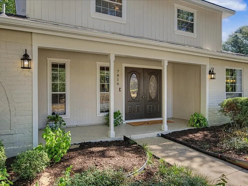 Single Family Residence For Sale in Tarrant County , 7816 Fairwood Court, Fort Worth, Texas 76179, 4 Bedroom, 4 Bathroom, 2 Garage spaces, 2,705 Sqft, built in 1974, mls#21385876, Real Estate Agent in Fort Worth, Homes For Sale in Tarrant county, Homes For Sale in Fort Worth, Realtor in Fort Worth Texas, Real Estate Brokerage Independent Realty Texas, Luminita Cordes Realtor