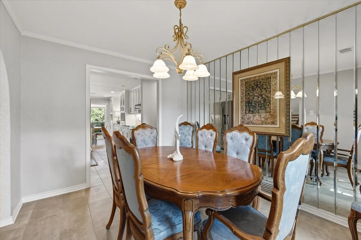 Single Family Residence For Sale in Tarrant County , 7816 Fairwood Court, Fort Worth, Texas 76179, 4 Bedroom, 4 Bathroom, 2 Garage spaces, 2,705 Sqft, built in 1974, mls#21385876, Real Estate Agent in Fort Worth, Homes For Sale in Tarrant county, Homes For Sale in Fort Worth, Realtor in Fort Worth Texas, Real Estate Brokerage Independent Realty Texas, Luminita Cordes Realtor