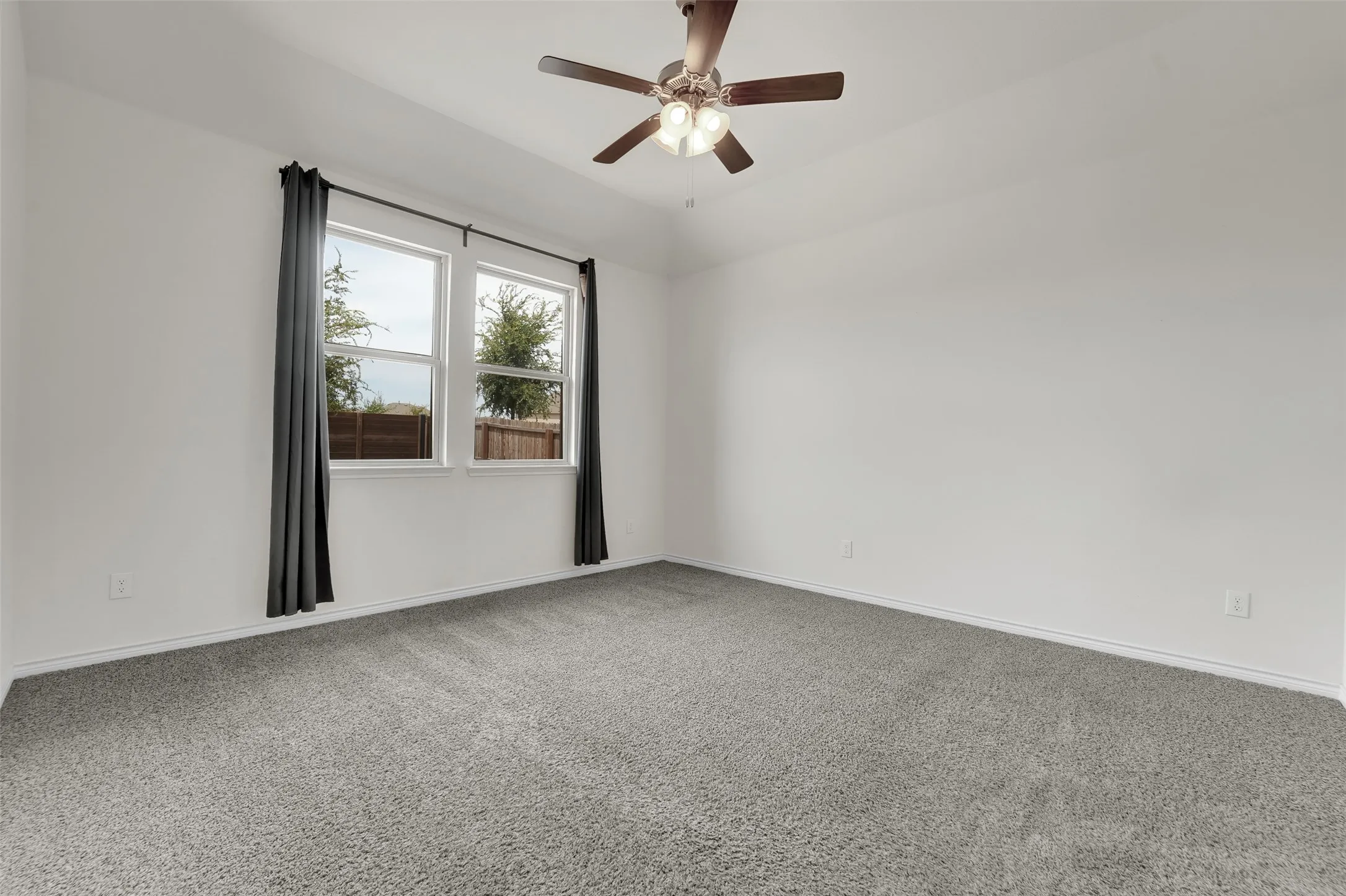 Single Family Residence For Rent in Denton County , 3303 Brady Starr Drive, Aubrey, Texas 76227, 4 Bedroom, 2 Bathroom, 2 Garage spaces, 1,850 Sqft, built in 2022, mls#21392108, Real Estate Agent in Aubrey, Homes For Rent in Denton county, Homes For Rent in Aubrey, Realtor in Aubrey Texas, Real Estate Brokerage Independent Realty Texas, Luminita Cordes Realtor