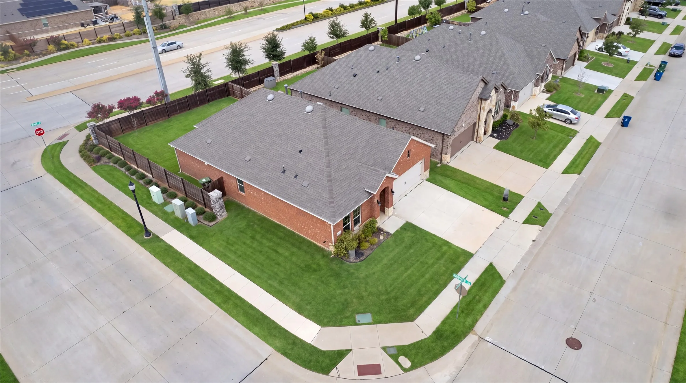 Single Family Residence For Rent in Denton County , 3303 Brady Starr Drive, Aubrey, Texas 76227, 4 Bedroom, 2 Bathroom, 2 Garage spaces, 1,850 Sqft, built in 2022, mls#21392108, Real Estate Agent in Aubrey, Homes For Rent in Denton county, Homes For Rent in Aubrey, Realtor in Aubrey Texas, Real Estate Brokerage Independent Realty Texas, Luminita Cordes Realtor