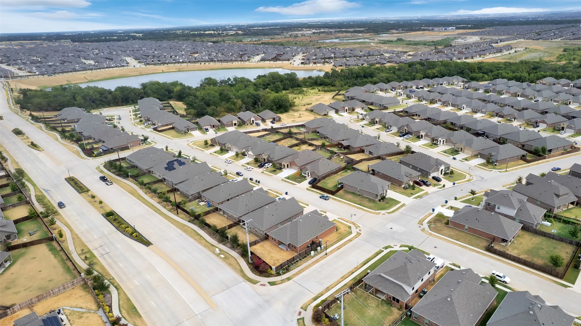 Single Family Residence For Rent in Denton County , 3303 Brady Starr Drive, Aubrey, Texas 76227, 4 Bedroom, 2 Bathroom, 2 Garage spaces, 1,850 Sqft, built in 2022, mls#21392108, Real Estate Agent in Aubrey, Homes For Rent in Denton county, Homes For Rent in Aubrey, Realtor in Aubrey Texas, Real Estate Brokerage Independent Realty Texas, Luminita Cordes Realtor
