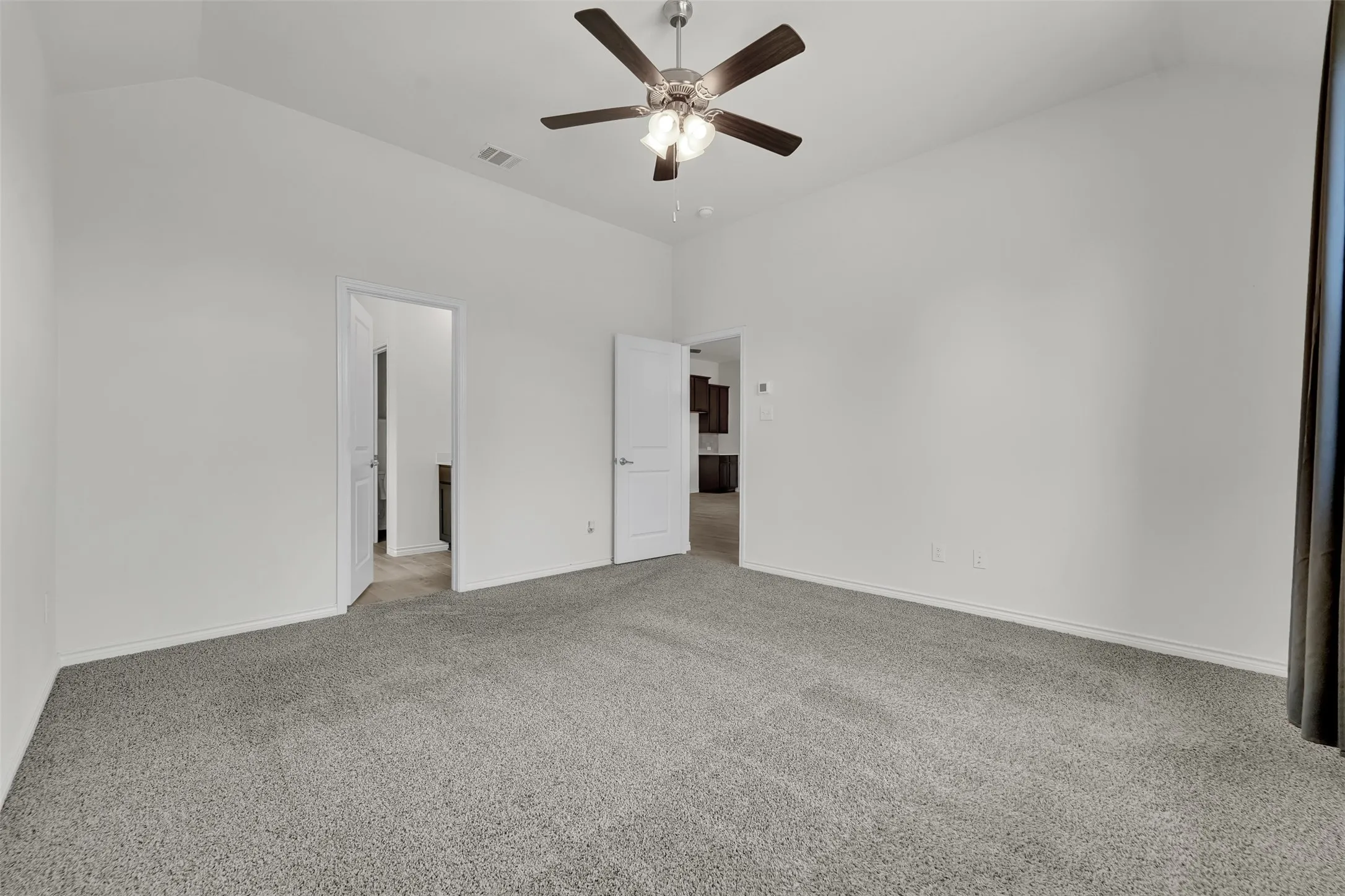 Single Family Residence For Rent in Denton County , 3303 Brady Starr Drive, Aubrey, Texas 76227, 4 Bedroom, 2 Bathroom, 2 Garage spaces, 1,850 Sqft, built in 2022, mls#21392108, Real Estate Agent in Aubrey, Homes For Rent in Denton county, Homes For Rent in Aubrey, Realtor in Aubrey Texas, Real Estate Brokerage Independent Realty Texas, Luminita Cordes Realtor