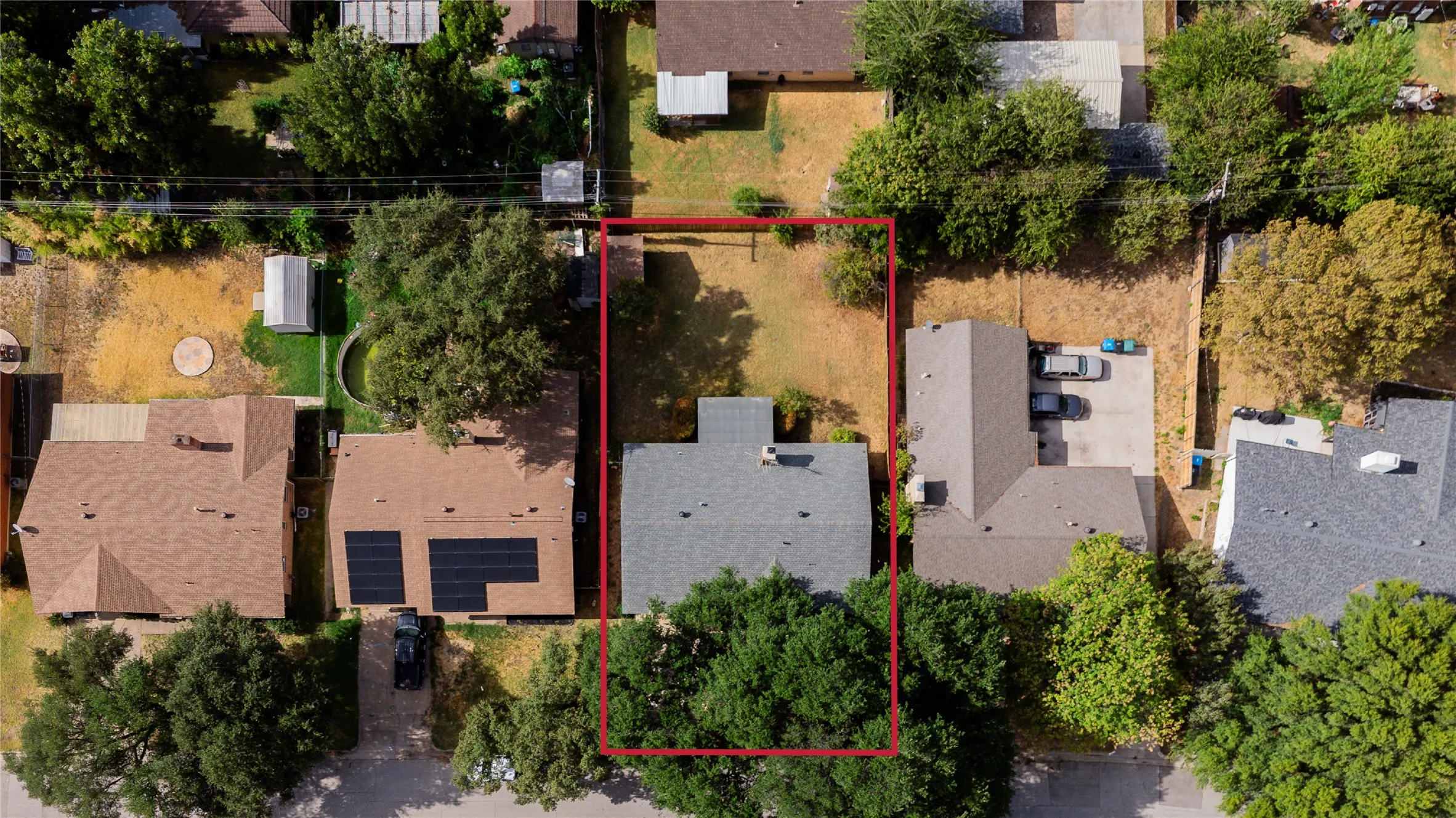 Single Family Residence For Sale in Tarrant County , 2712 Larkin Avenue, Fort Worth, Texas 76133, 3 Bedroom, 2 Bathroom, 2 Garage spaces, 1,616 Sqft, built in 1965, mls#21393121, Real Estate Agent in Fort Worth, Homes For Sale in Tarrant county, Homes For Sale in Fort Worth, Realtor in Fort Worth Texas, Real Estate Brokerage Independent Realty Texas, Luminita Cordes Realtor