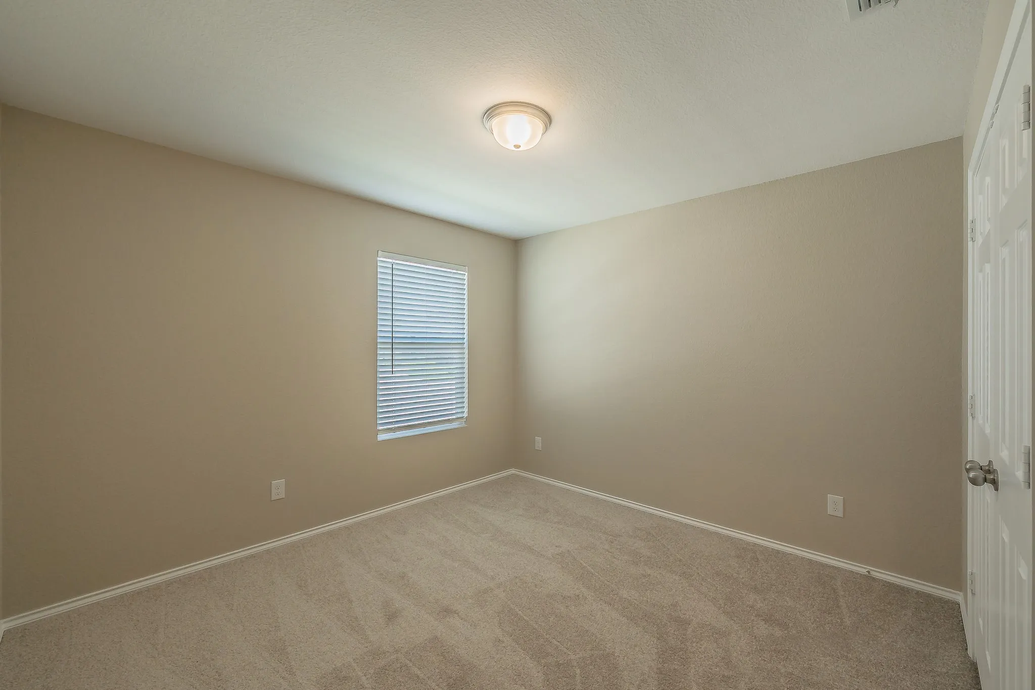 Single Family Residence For Sale in Denton County , 1001 Paso Fino Drive, Haslet, Texas 76052, 3 Bedroom, 2 Bathroom, 2 Garage spaces, 1,985 Sqft, built in 2021, mls#21393081, Real Estate Agent in Haslet, Homes For Sale in Denton county, Homes For Sale in Haslet, Realtor in Haslet Texas, Real Estate Brokerage Independent Realty Texas, Luminita Cordes Realtor