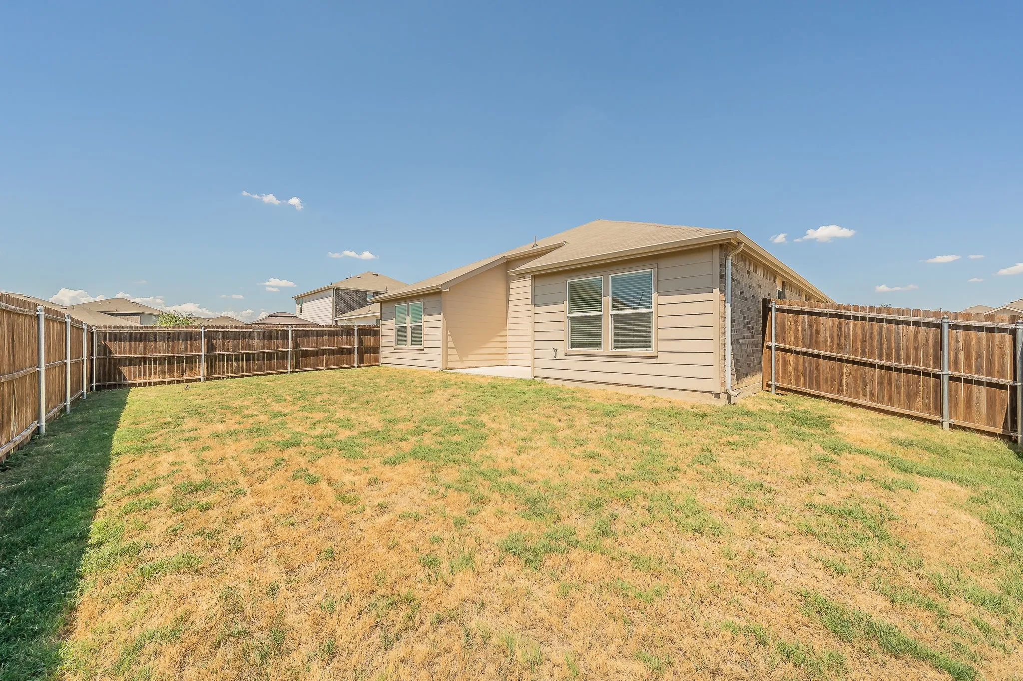 Single Family Residence For Sale in Denton County , 1001 Paso Fino Drive, Haslet, Texas 76052, 3 Bedroom, 2 Bathroom, 2 Garage spaces, 1,985 Sqft, built in 2021, mls#21393081, Real Estate Agent in Haslet, Homes For Sale in Denton county, Homes For Sale in Haslet, Realtor in Haslet Texas, Real Estate Brokerage Independent Realty Texas, Luminita Cordes Realtor