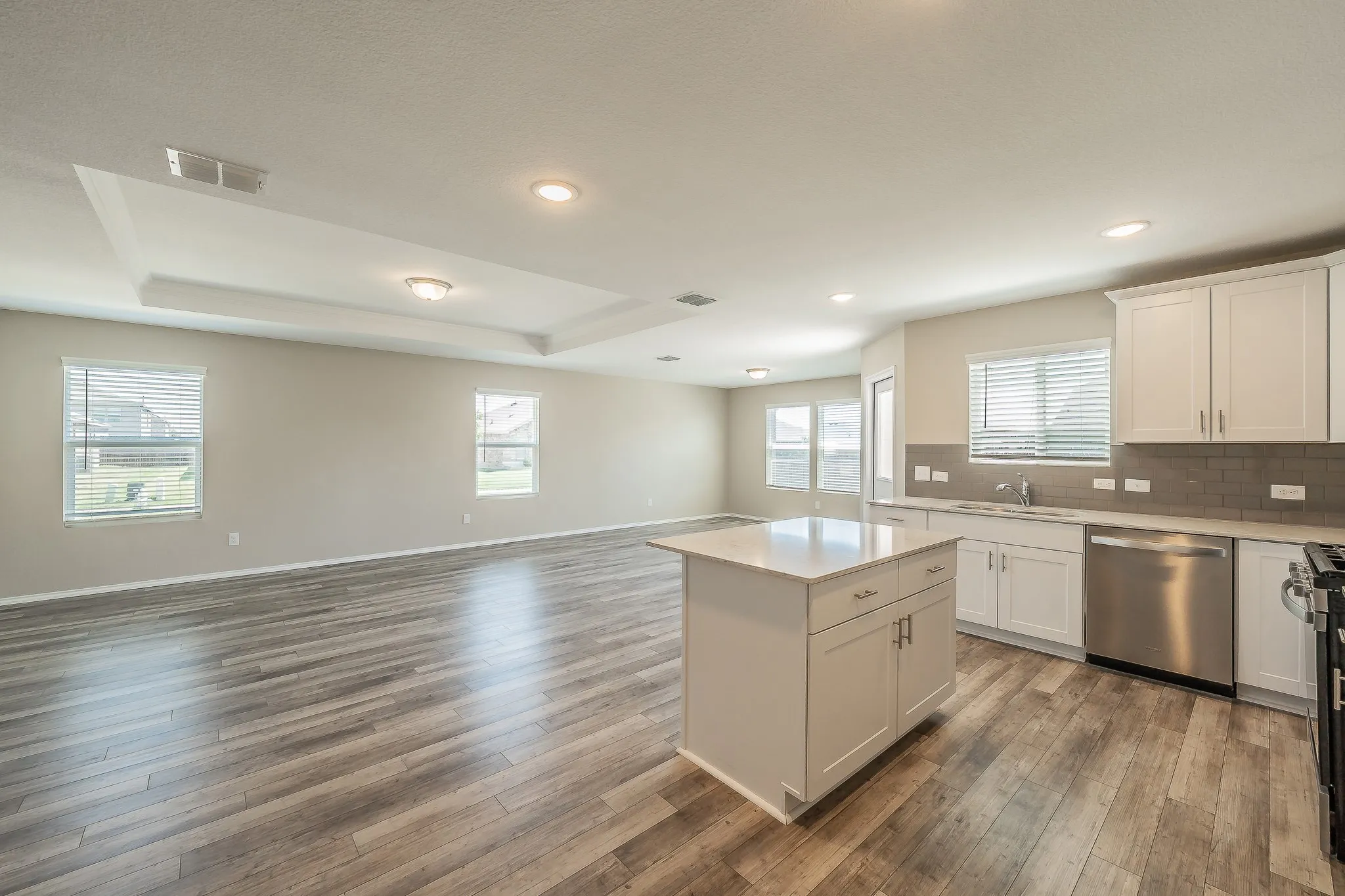 Single Family Residence For Sale in Denton County , 1001 Paso Fino Drive, Haslet, Texas 76052, 3 Bedroom, 2 Bathroom, 2 Garage spaces, 1,985 Sqft, built in 2021, mls#21393081, Real Estate Agent in Haslet, Homes For Sale in Denton county, Homes For Sale in Haslet, Realtor in Haslet Texas, Real Estate Brokerage Independent Realty Texas, Luminita Cordes Realtor