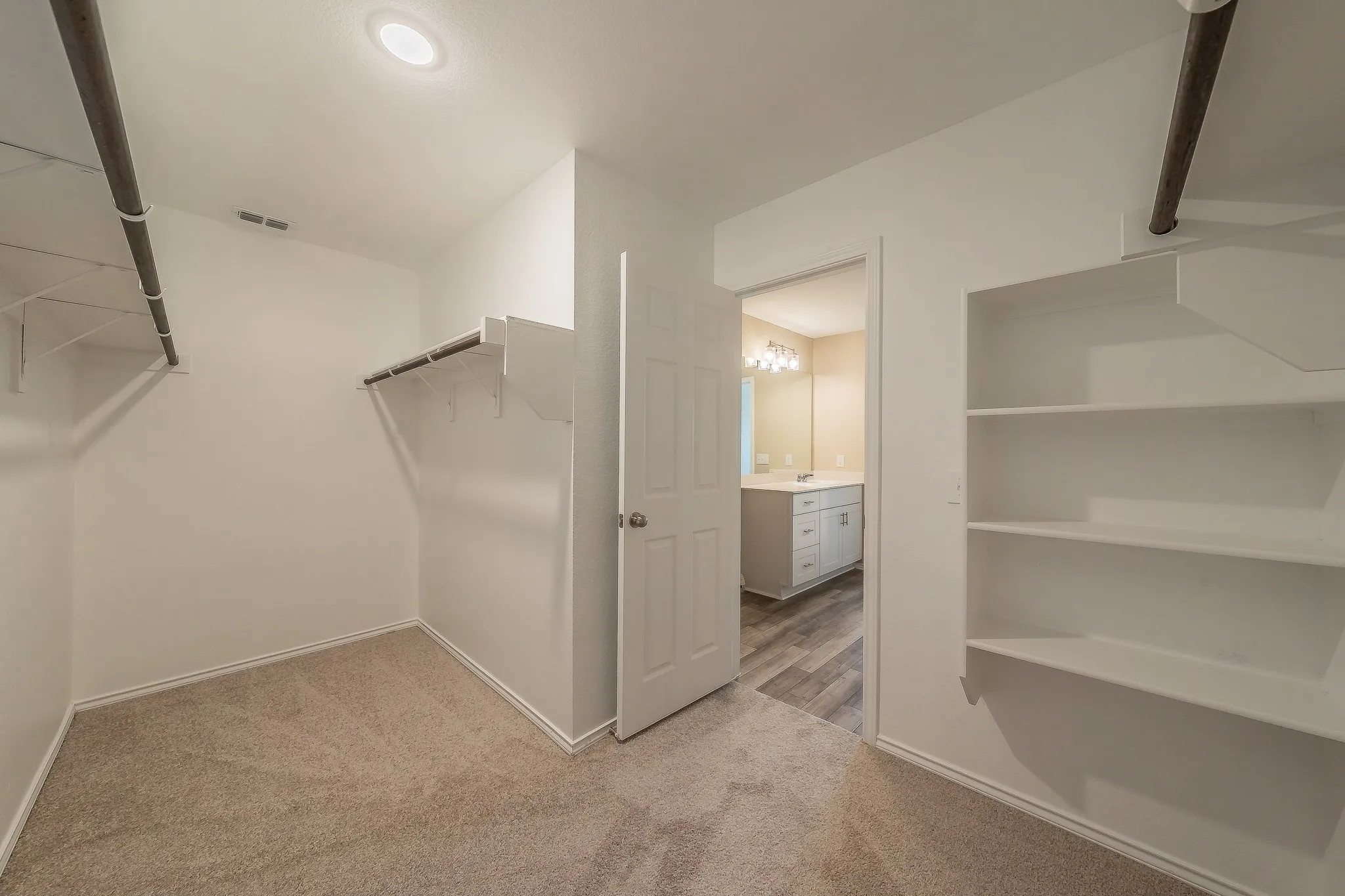 Single Family Residence For Sale in Denton County , 1001 Paso Fino Drive, Haslet, Texas 76052, 3 Bedroom, 2 Bathroom, 2 Garage spaces, 1,985 Sqft, built in 2021, mls#21393081, Real Estate Agent in Haslet, Homes For Sale in Denton county, Homes For Sale in Haslet, Realtor in Haslet Texas, Real Estate Brokerage Independent Realty Texas, Luminita Cordes Realtor