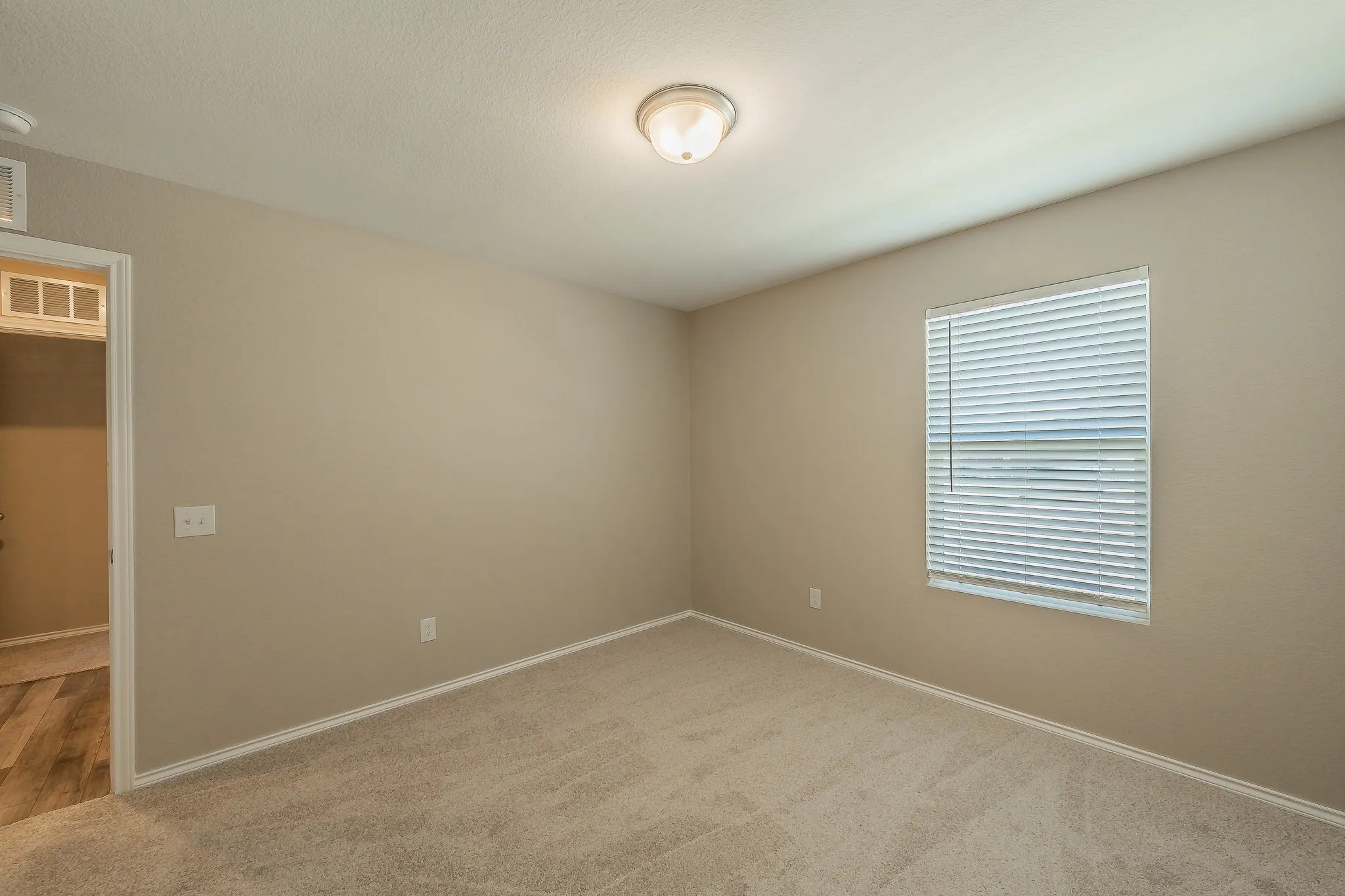 Single Family Residence For Sale in Denton County , 1001 Paso Fino Drive, Haslet, Texas 76052, 3 Bedroom, 2 Bathroom, 2 Garage spaces, 1,985 Sqft, built in 2021, mls#21393081, Real Estate Agent in Haslet, Homes For Sale in Denton county, Homes For Sale in Haslet, Realtor in Haslet Texas, Real Estate Brokerage Independent Realty Texas, Luminita Cordes Realtor