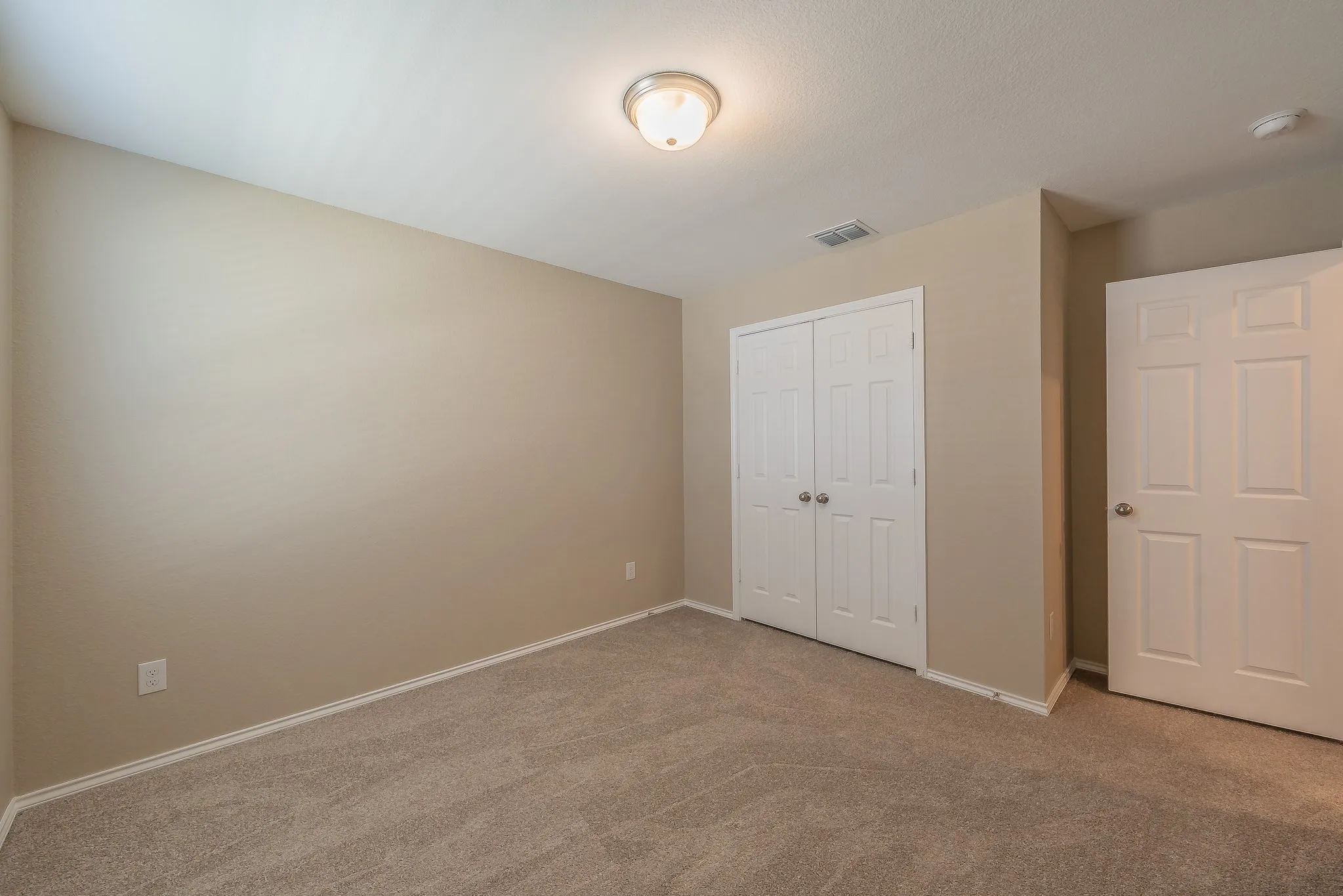 Single Family Residence For Sale in Denton County , 1001 Paso Fino Drive, Haslet, Texas 76052, 3 Bedroom, 2 Bathroom, 2 Garage spaces, 1,985 Sqft, built in 2021, mls#21393081, Real Estate Agent in Haslet, Homes For Sale in Denton county, Homes For Sale in Haslet, Realtor in Haslet Texas, Real Estate Brokerage Independent Realty Texas, Luminita Cordes Realtor