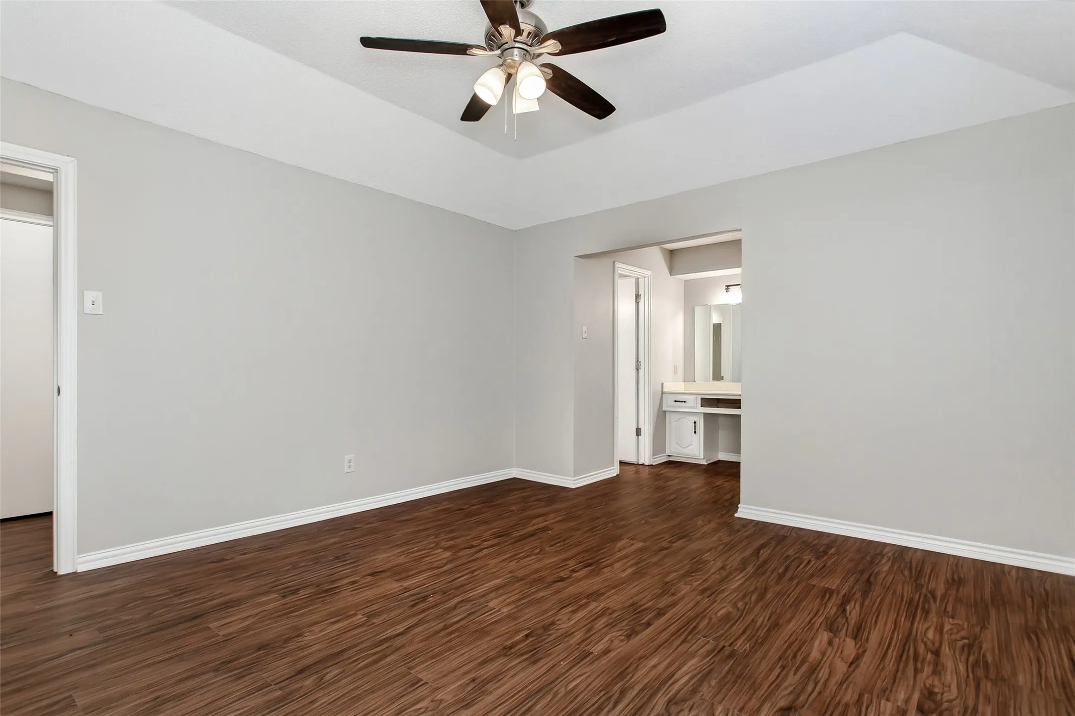 Duplex For Rent in Dallas County , 136 Shady Brook Drive, De Soto, Texas 75115, 3 Bedroom, 2 Bathroom, 2 Garage spaces, 1,538 Sqft, built in 1976, mls#21392800, Real Estate Agent in De Soto, Homes For Rent in Dallas county, Homes For Rent in De Soto, Realtor in De Soto Texas, Real Estate Brokerage Independent Realty Texas, Luminita Cordes Realtor
