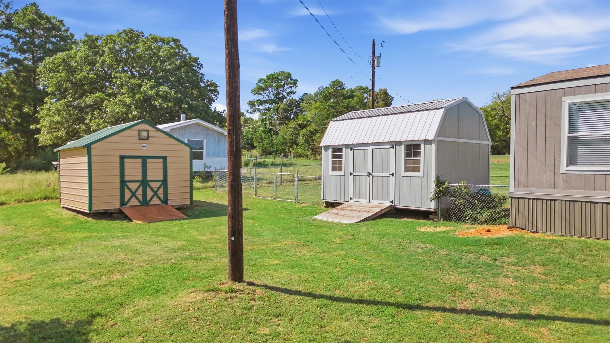 Manufactured Home For Sale in Cherokee County , 3402 CR 4118, Jacksonville, Texas 75766, 2 Bedroom, 2 Bathroom, Garage spaces, 896 Sqft, built in 2021, mls#21389313, Real Estate Agent in Jacksonville, Homes For Sale in Cherokee county, Homes For Sale in Jacksonville, Realtor in Jacksonville Texas, Real Estate Brokerage Independent Realty Texas, Luminita Cordes Realtor