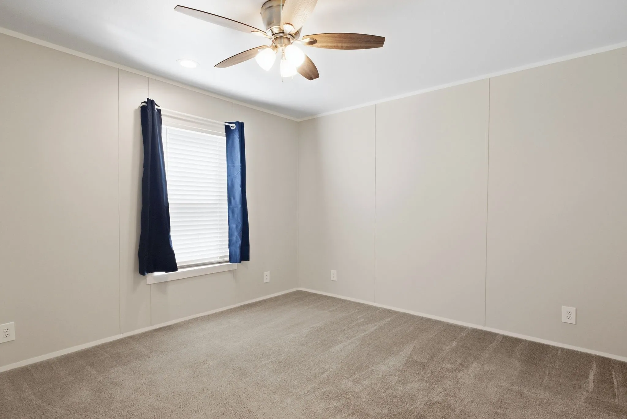 Manufactured Home For Sale in Cherokee County , 3402 CR 4118, Jacksonville, Texas 75766, 2 Bedroom, 2 Bathroom, Garage spaces, 896 Sqft, built in 2021, mls#21389313, Real Estate Agent in Jacksonville, Homes For Sale in Cherokee county, Homes For Sale in Jacksonville, Realtor in Jacksonville Texas, Real Estate Brokerage Independent Realty Texas, Luminita Cordes Realtor