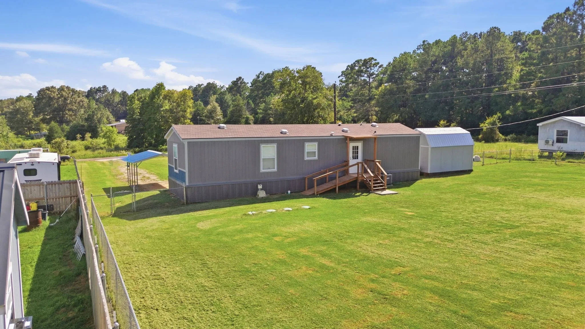 Manufactured Home For Sale in Cherokee County , 3402 CR 4118, Jacksonville, Texas 75766, 2 Bedroom, 2 Bathroom, Garage spaces, 896 Sqft, built in 2021, mls#21389313, Real Estate Agent in Jacksonville, Homes For Sale in Cherokee county, Homes For Sale in Jacksonville, Realtor in Jacksonville Texas, Real Estate Brokerage Independent Realty Texas, Luminita Cordes Realtor