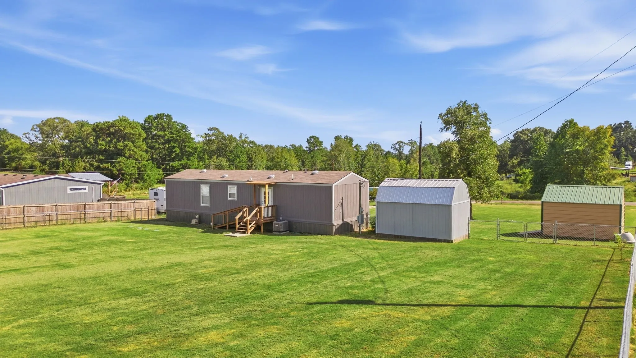 Manufactured Home For Sale in Cherokee County , 3402 CR 4118, Jacksonville, Texas 75766, 2 Bedroom, 2 Bathroom, Garage spaces, 896 Sqft, built in 2021, mls#21389313, Real Estate Agent in Jacksonville, Homes For Sale in Cherokee county, Homes For Sale in Jacksonville, Realtor in Jacksonville Texas, Real Estate Brokerage Independent Realty Texas, Luminita Cordes Realtor
