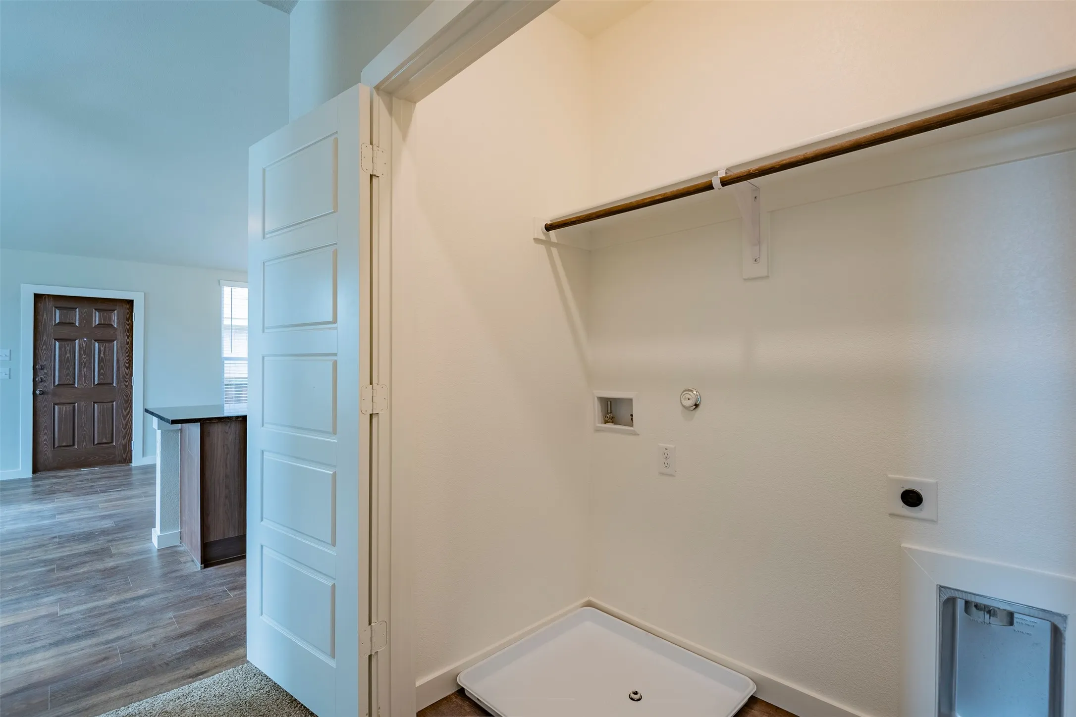 Apartment For Rent in Ellis County , 609 Wheatfield Drive, Venus, Texas 76084, 3 Bedroom, 2 Bathroom, 1 Garage spaces, 1,347 Sqft, built in 2024, mls#21393132, Real Estate Agent in Venus, Homes For Rent in Ellis county, Homes For Rent in Venus, Realtor in Venus Texas, Real Estate Brokerage Independent Realty Texas, Luminita Cordes Realtor