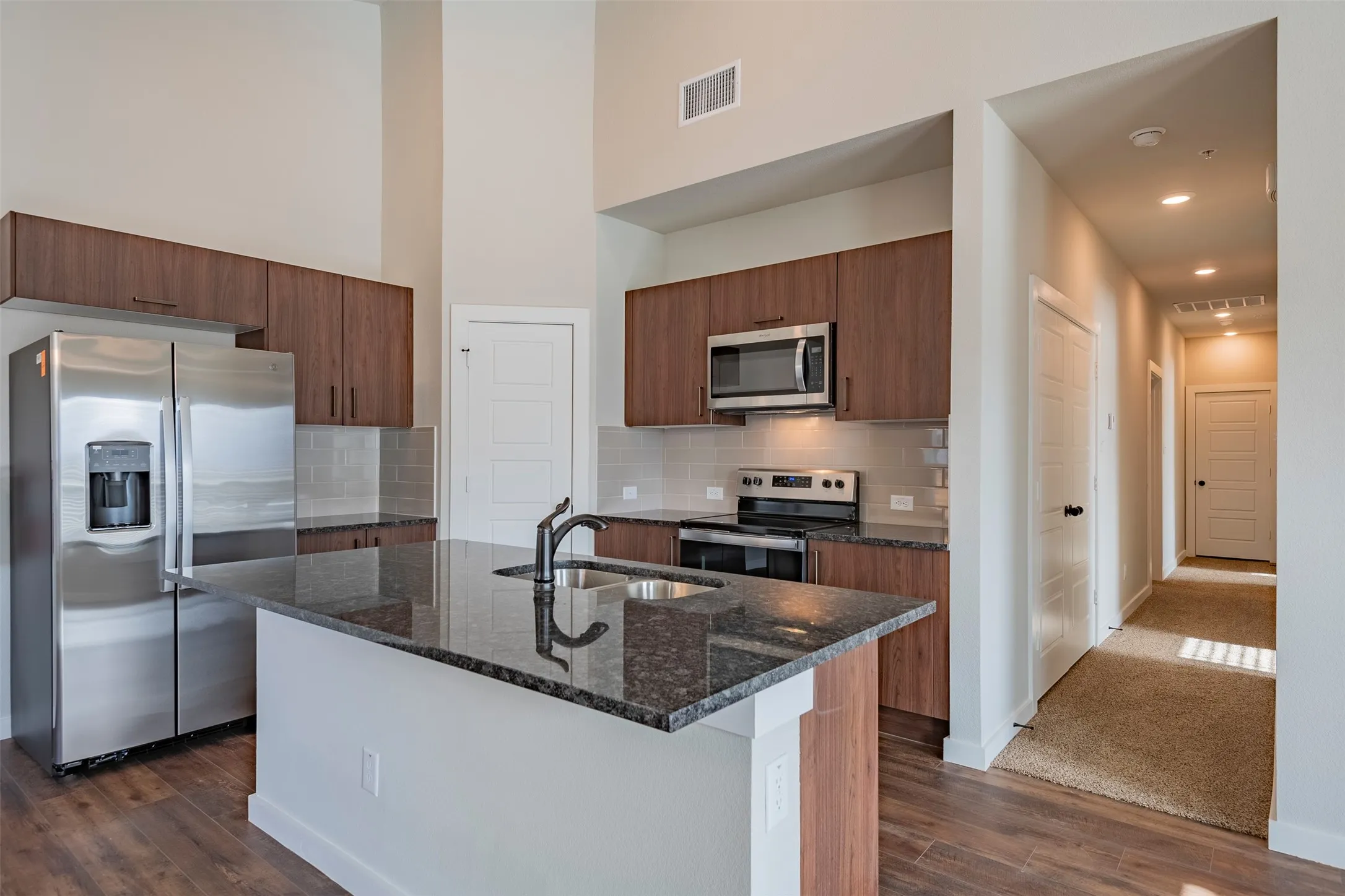 Apartment For Rent in Ellis County , 609 Wheatfield Drive, Venus, Texas 76084, 3 Bedroom, 2 Bathroom, 1 Garage spaces, 1,347 Sqft, built in 2024, mls#21393132, Real Estate Agent in Venus, Homes For Rent in Ellis county, Homes For Rent in Venus, Realtor in Venus Texas, Real Estate Brokerage Independent Realty Texas, Luminita Cordes Realtor