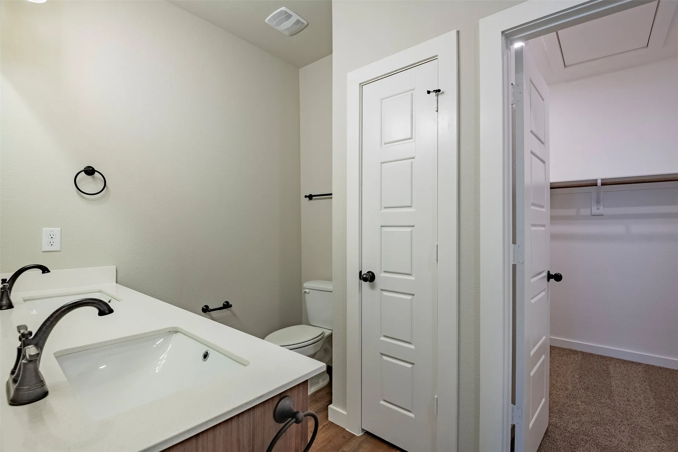 Apartment For Rent in Ellis County , 609 Wheatfield Drive, Venus, Texas 76084, 3 Bedroom, 2 Bathroom, 1 Garage spaces, 1,347 Sqft, built in 2024, mls#21393132, Real Estate Agent in Venus, Homes For Rent in Ellis county, Homes For Rent in Venus, Realtor in Venus Texas, Real Estate Brokerage Independent Realty Texas, Luminita Cordes Realtor