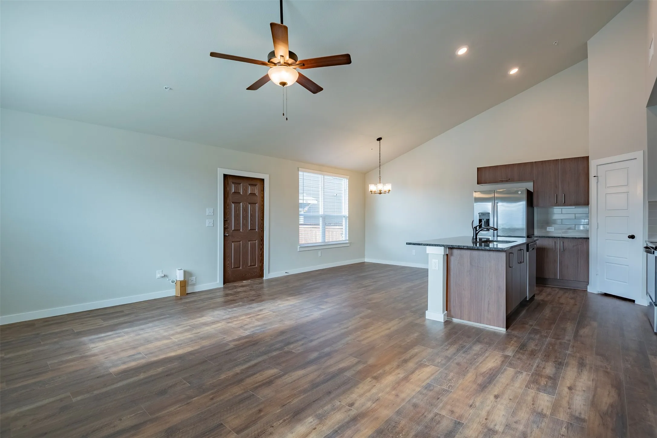 Apartment For Rent in Ellis County , 609 Wheatfield Drive, Venus, Texas 76084, 3 Bedroom, 2 Bathroom, 1 Garage spaces, 1,347 Sqft, built in 2024, mls#21393132, Real Estate Agent in Venus, Homes For Rent in Ellis county, Homes For Rent in Venus, Realtor in Venus Texas, Real Estate Brokerage Independent Realty Texas, Luminita Cordes Realtor