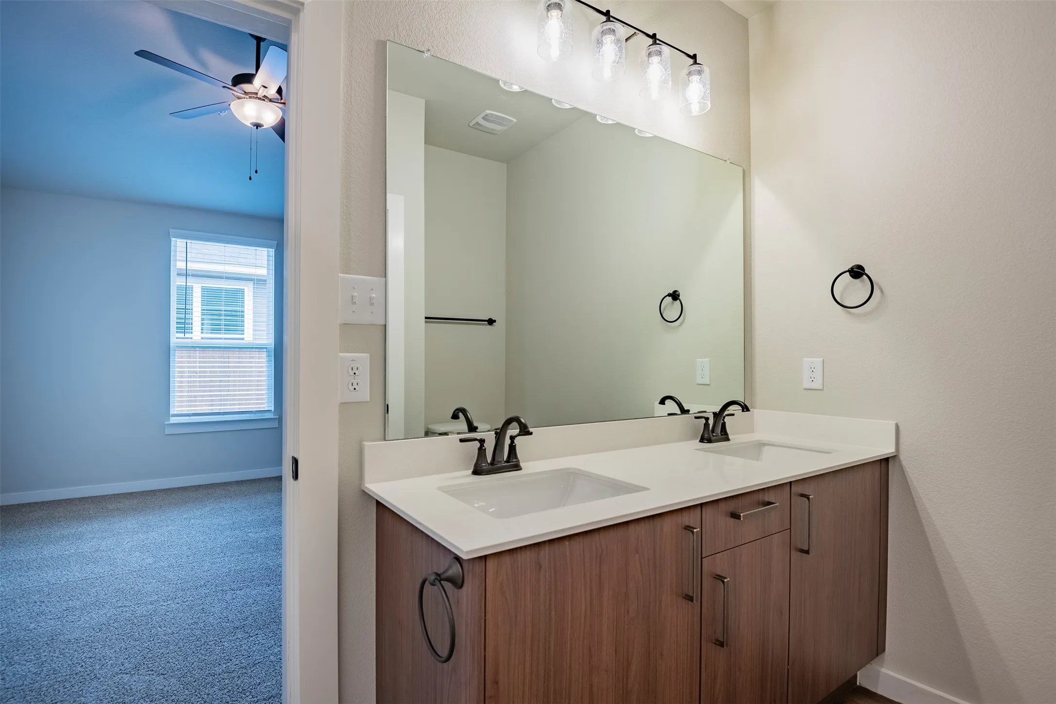 Apartment For Rent in Ellis County , 609 Wheatfield Drive, Venus, Texas 76084, 3 Bedroom, 2 Bathroom, 1 Garage spaces, 1,347 Sqft, built in 2024, mls#21393132, Real Estate Agent in Venus, Homes For Rent in Ellis county, Homes For Rent in Venus, Realtor in Venus Texas, Real Estate Brokerage Independent Realty Texas, Luminita Cordes Realtor