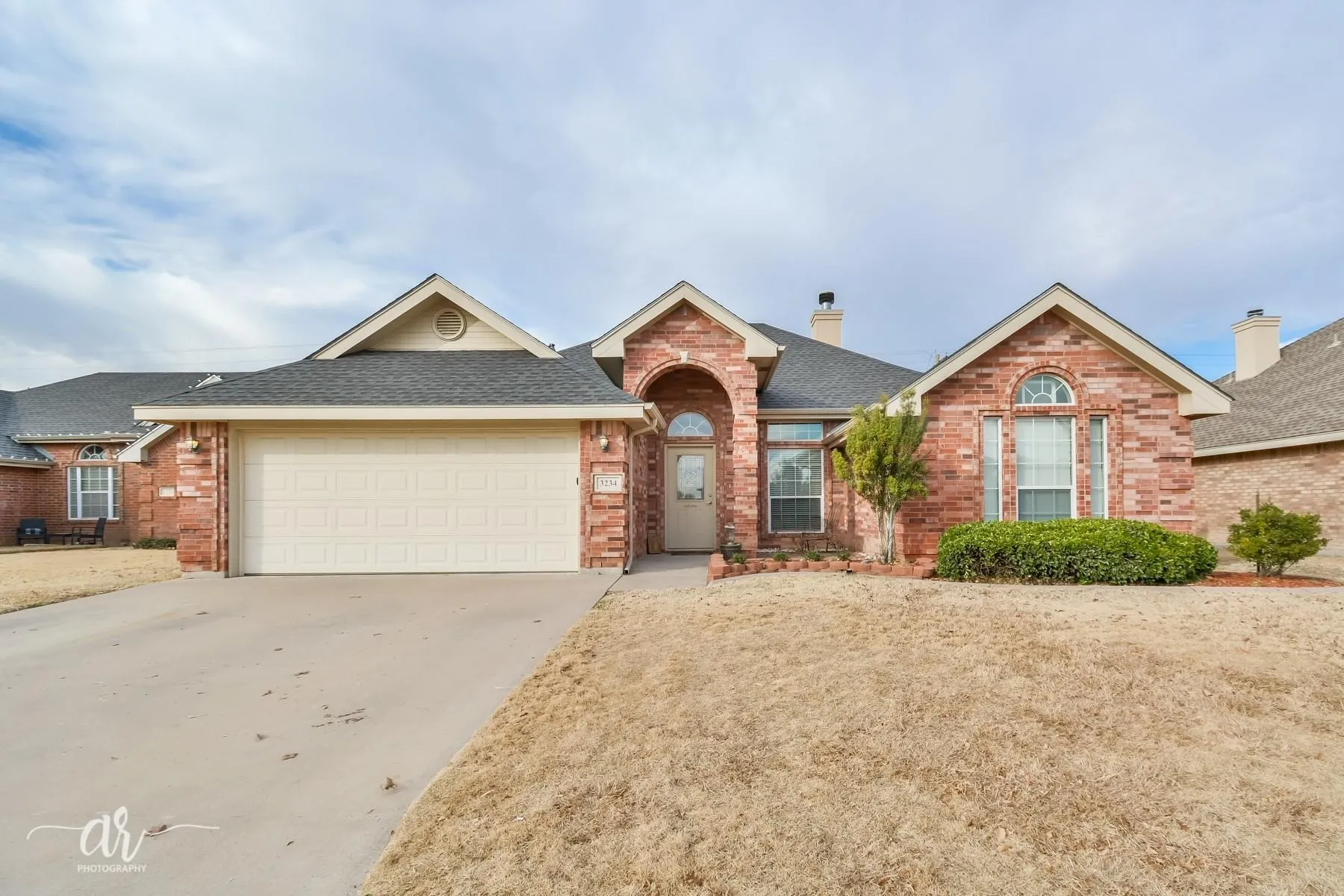 Single Family Residence For Rent in Taylor County , 3234 Valley Forge Road, Abilene, Texas 79601, 3 Bedroom, 2 Bathroom, 2 Garage spaces, 1,584 Sqft, built in 2005, mls#21393134, Real Estate Agent in Abilene, Homes For Rent in Taylor county, Homes For Rent in Abilene, Realtor in Abilene Texas, Real Estate Brokerage Independent Realty Texas, Luminita Cordes Realtor