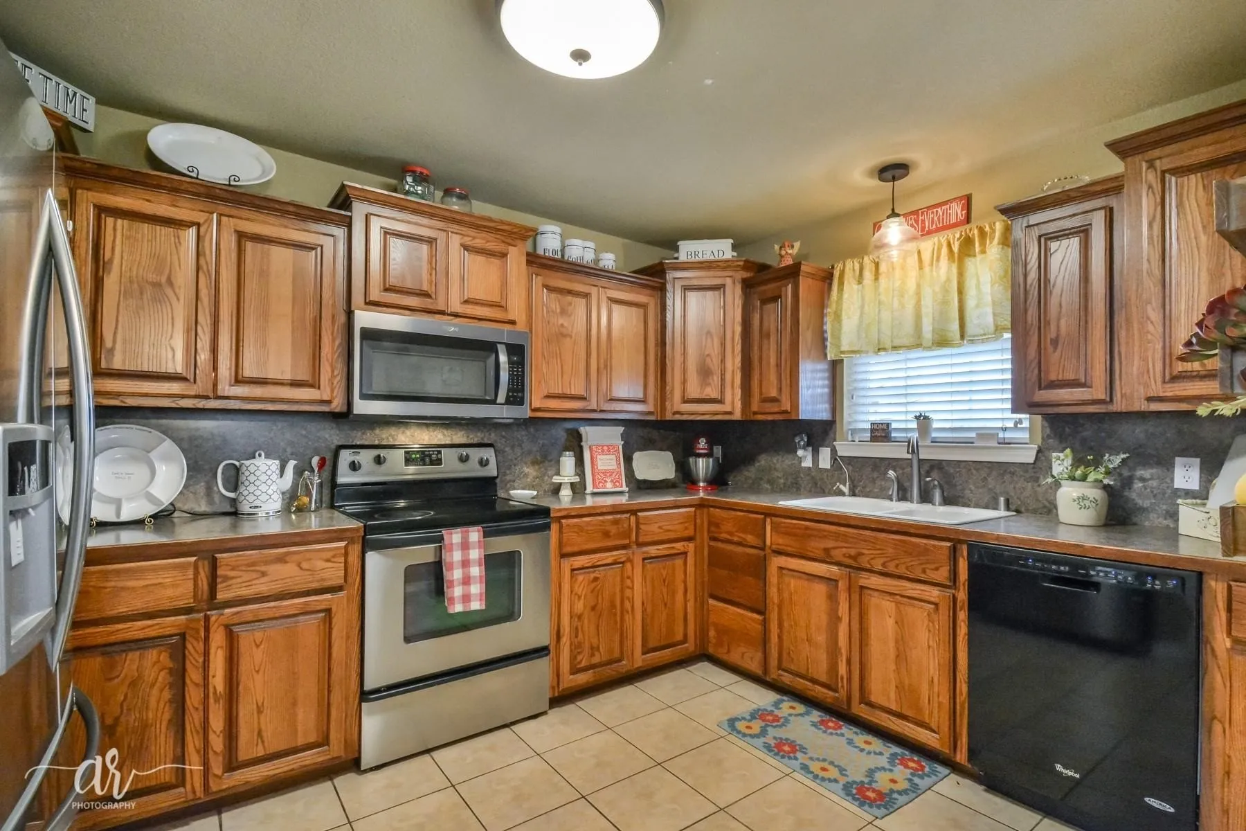 Single Family Residence For Rent in Taylor County , 3234 Valley Forge Road, Abilene, Texas 79601, 3 Bedroom, 2 Bathroom, 2 Garage spaces, 1,584 Sqft, built in 2005, mls#21393134, Real Estate Agent in Abilene, Homes For Rent in Taylor county, Homes For Rent in Abilene, Realtor in Abilene Texas, Real Estate Brokerage Independent Realty Texas, Luminita Cordes Realtor