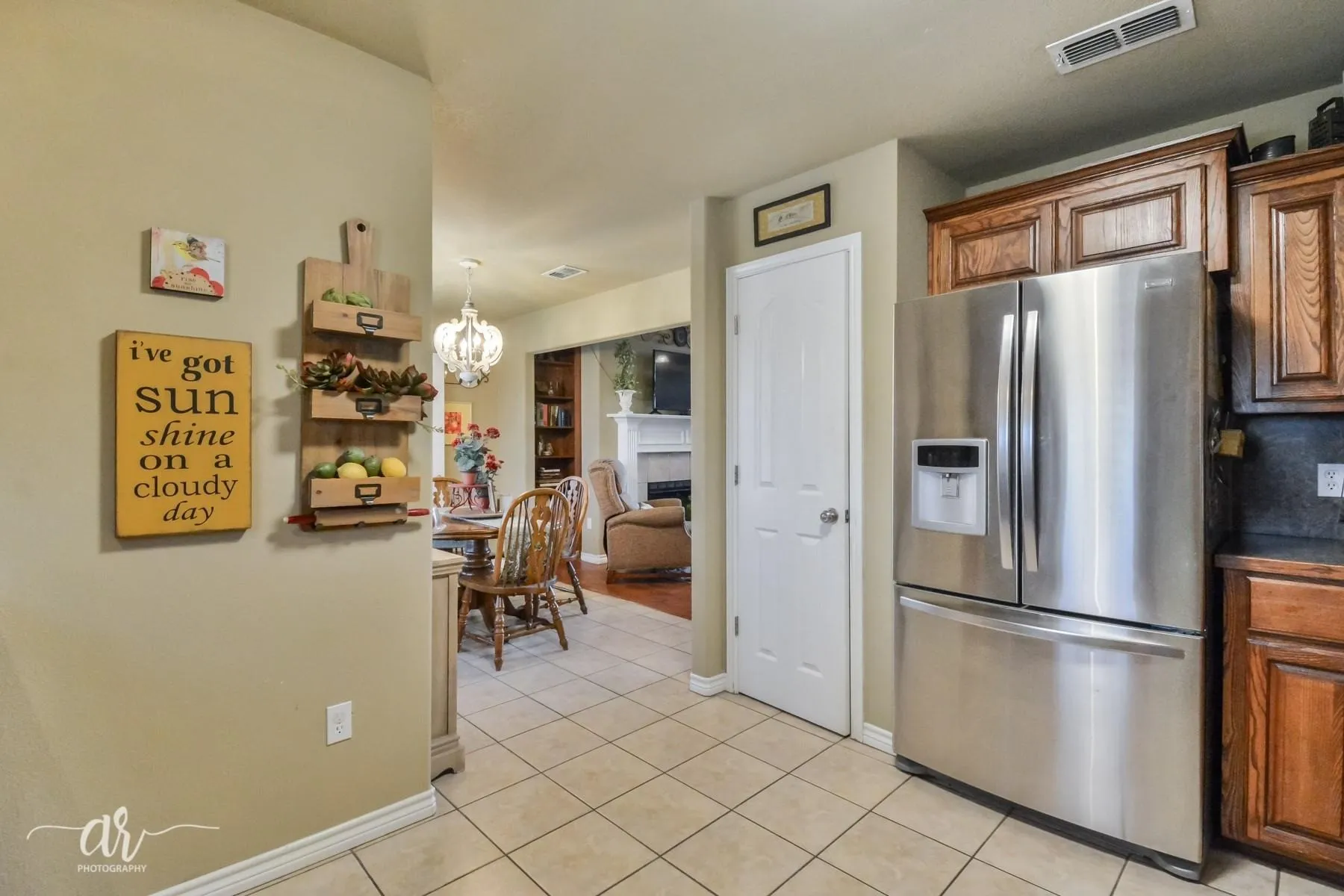 Single Family Residence For Rent in Taylor County , 3234 Valley Forge Road, Abilene, Texas 79601, 3 Bedroom, 2 Bathroom, 2 Garage spaces, 1,584 Sqft, built in 2005, mls#21393134, Real Estate Agent in Abilene, Homes For Rent in Taylor county, Homes For Rent in Abilene, Realtor in Abilene Texas, Real Estate Brokerage Independent Realty Texas, Luminita Cordes Realtor