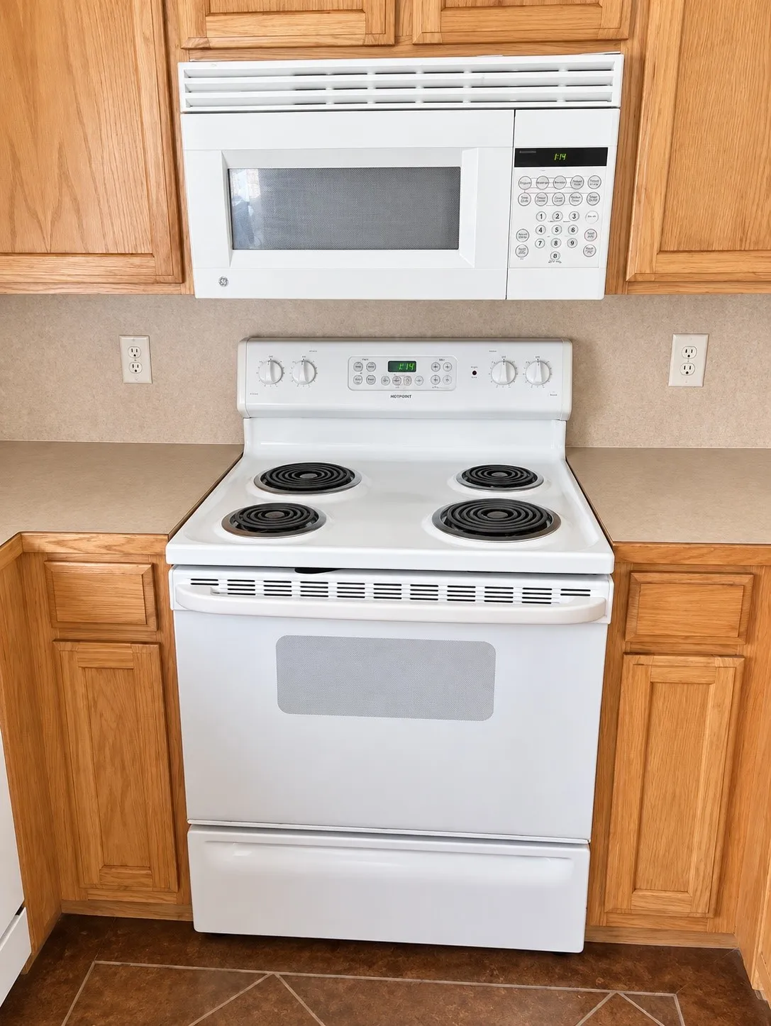 Townhouse For Rent in Taylor County , 2415 Church Street, Abilene, Texas 79601, 3 Bedroom, 3 Bathroom, Garage spaces, 1,292 Sqft, built in 2005, mls#21393135, Real Estate Agent in Abilene, Homes For Rent in Taylor county, Homes For Rent in Abilene, Realtor in Abilene Texas, Real Estate Brokerage Independent Realty Texas, Luminita Cordes Realtor