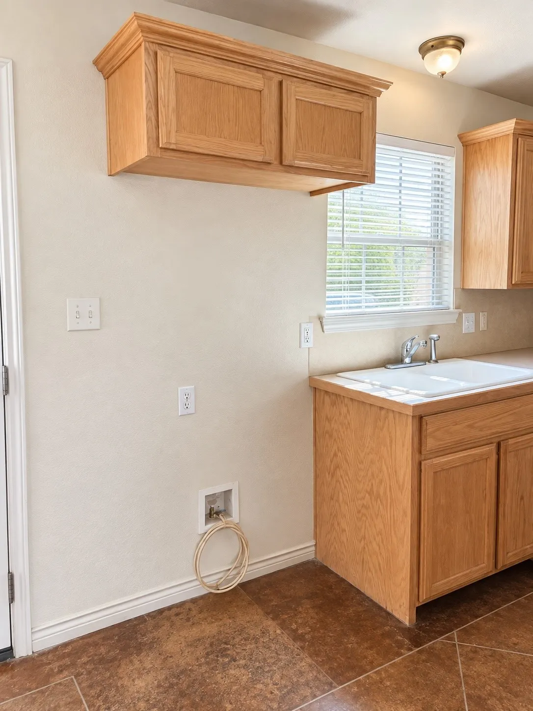 Townhouse For Rent in Taylor County , 2415 Church Street, Abilene, Texas 79601, 3 Bedroom, 3 Bathroom, Garage spaces, 1,292 Sqft, built in 2005, mls#21393135, Real Estate Agent in Abilene, Homes For Rent in Taylor county, Homes For Rent in Abilene, Realtor in Abilene Texas, Real Estate Brokerage Independent Realty Texas, Luminita Cordes Realtor