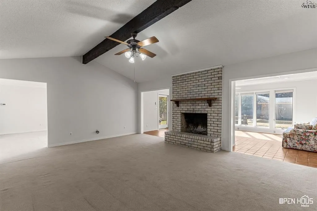 Single Family Residence For Sale in Clay County , 1701 E Spring Street, Henrietta, Texas 76365, 3 Bedroom, 3 Bathroom, 2 Garage spaces, 2,584 Sqft, built in 1974, mls#21393133, Real Estate Agent in Henrietta, Homes For Sale in Clay county, Homes For Sale in Henrietta, Realtor in Henrietta Texas, Real Estate Brokerage Independent Realty Texas, Luminita Cordes Realtor