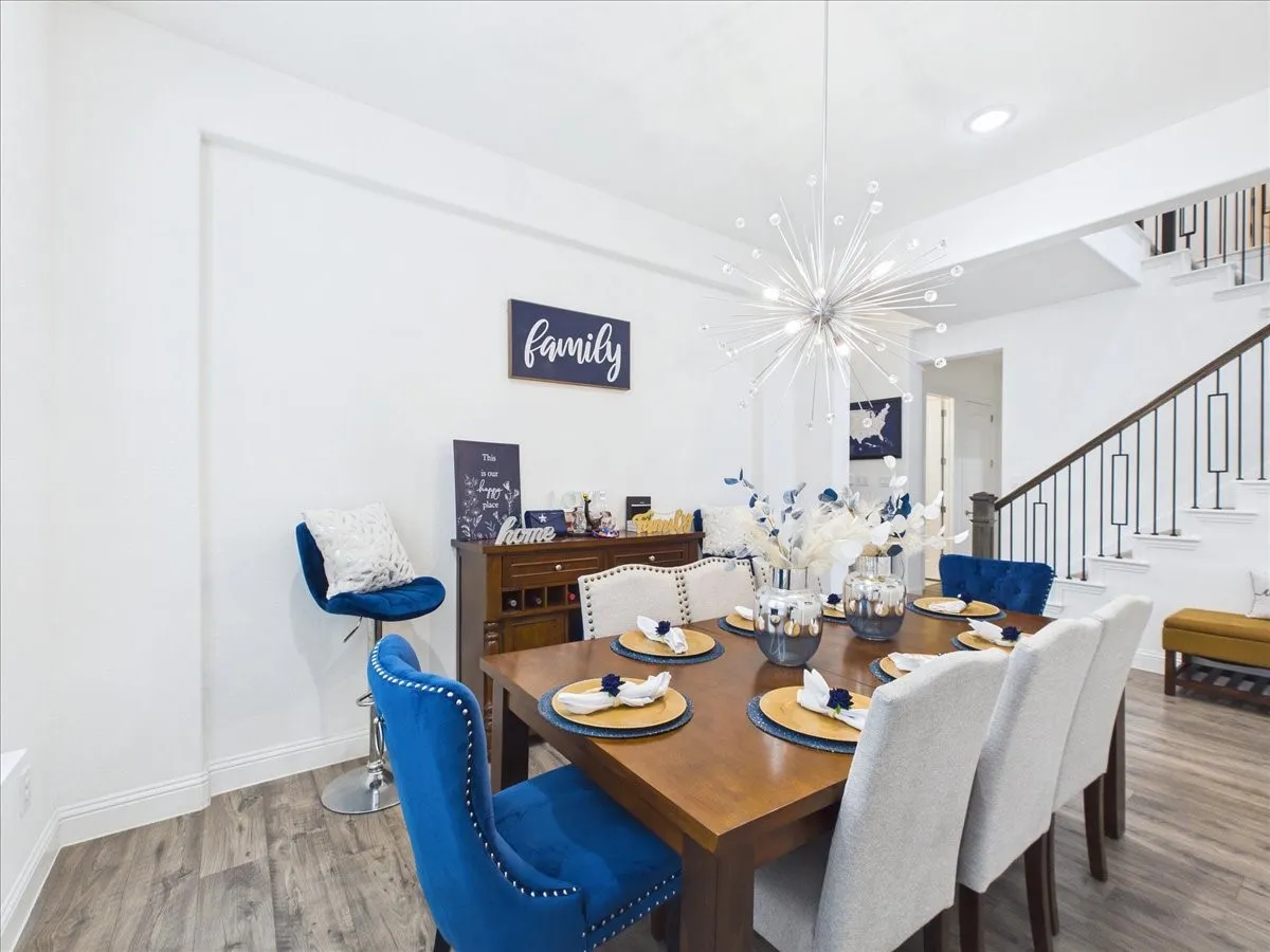 Formal Dining