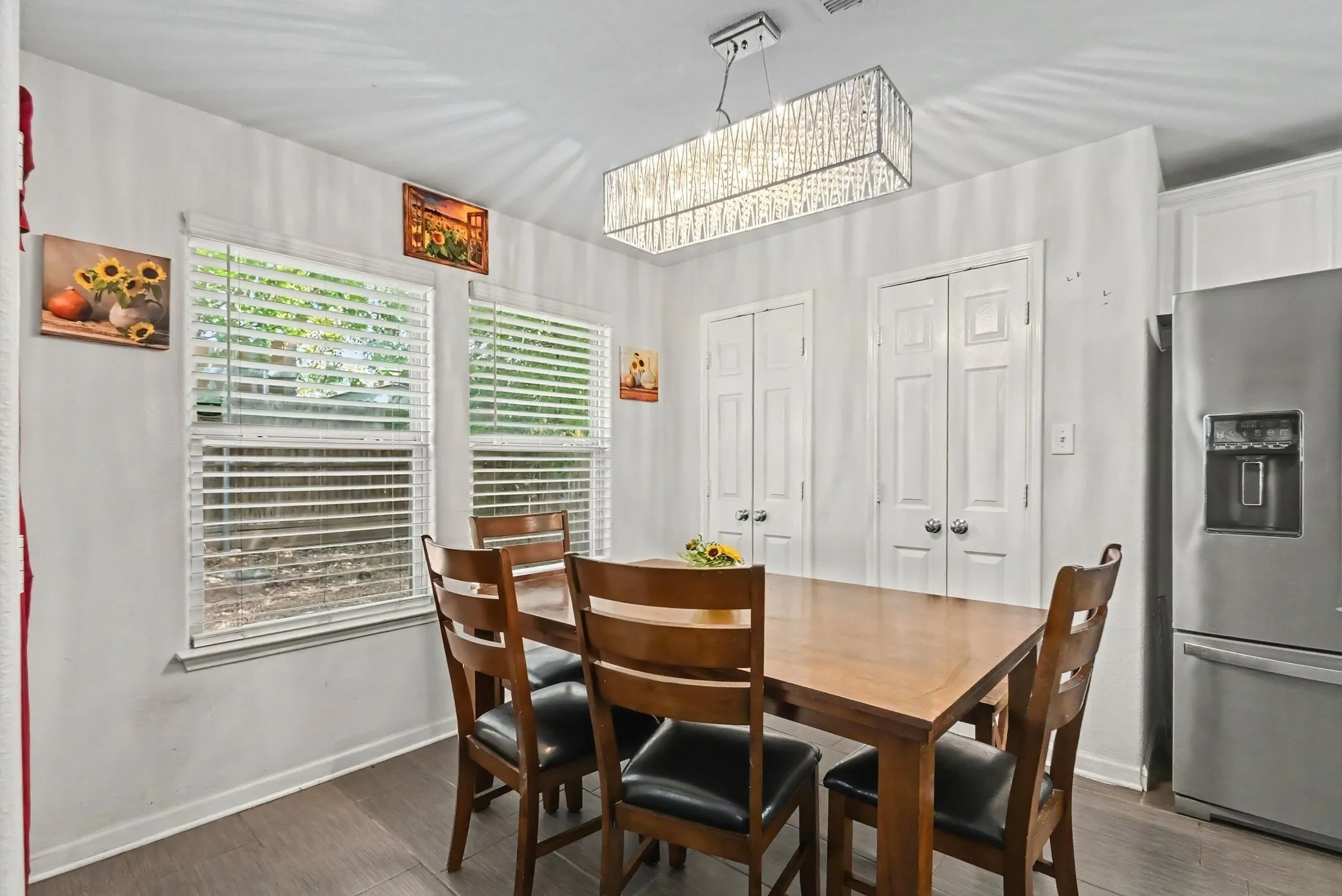 Single Family Residence For Sale in Tarrant County , 4728 Homelands Way, Fort Worth, Texas 76135, 5 Bedroom, 4 Bathroom, 2 Garage spaces, 2,816 Sqft, built in 2007, mls#21386331, Real Estate Agent in Fort Worth, Homes For Sale in Tarrant county, Homes For Sale in Fort Worth, Realtor in Fort Worth Texas, Real Estate Brokerage Independent Realty Texas, Luminita Cordes Realtor