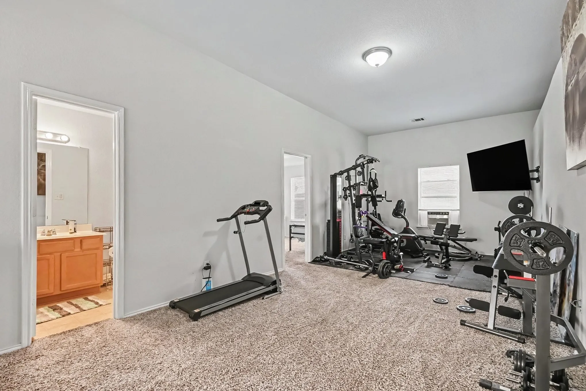 Single Family Residence For Sale in Tarrant County , 4728 Homelands Way, Fort Worth, Texas 76135, 5 Bedroom, 4 Bathroom, 2 Garage spaces, 2,816 Sqft, built in 2007, mls#21386331, Real Estate Agent in Fort Worth, Homes For Sale in Tarrant county, Homes For Sale in Fort Worth, Realtor in Fort Worth Texas, Real Estate Brokerage Independent Realty Texas, Luminita Cordes Realtor
