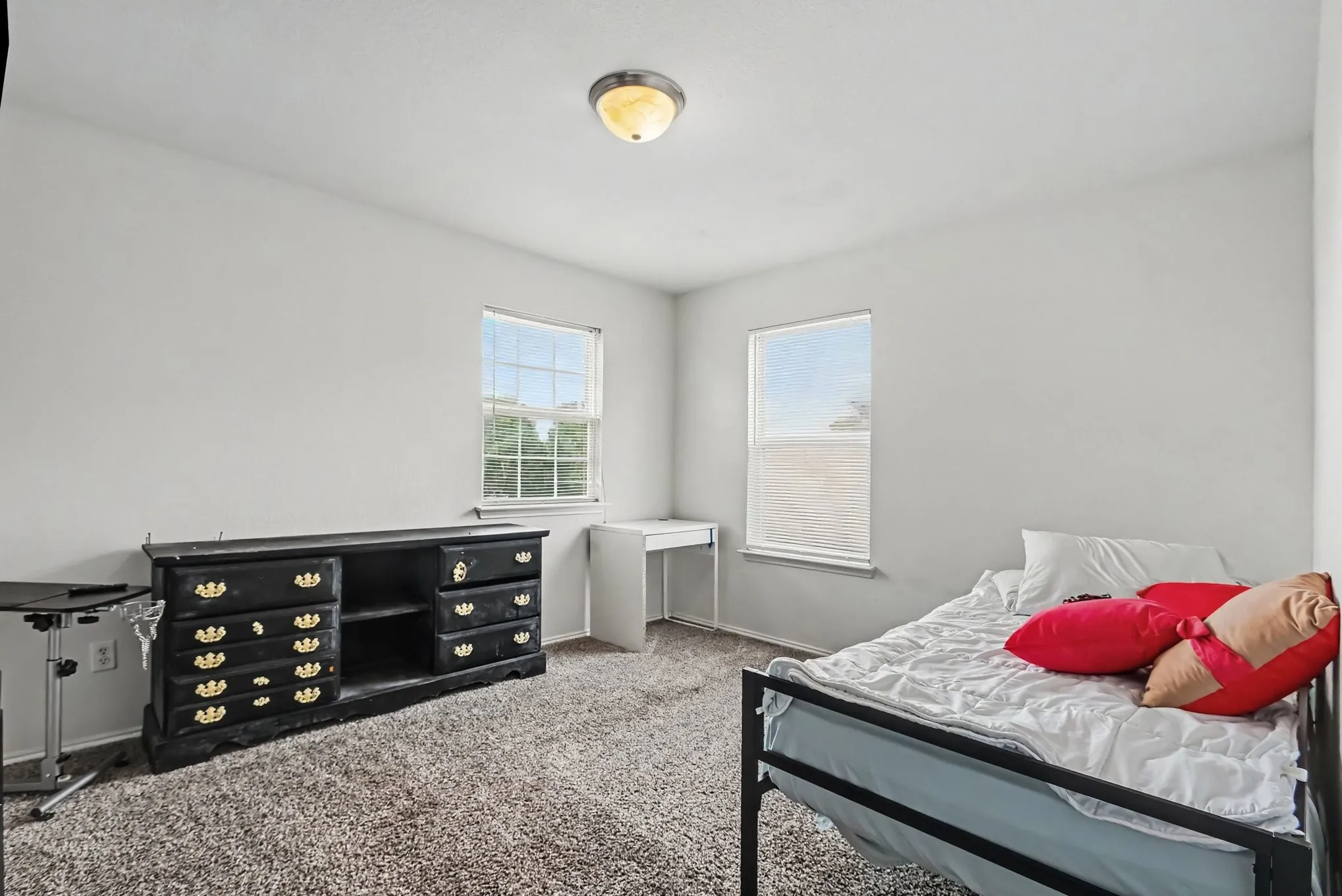Single Family Residence For Sale in Tarrant County , 4728 Homelands Way, Fort Worth, Texas 76135, 5 Bedroom, 4 Bathroom, 2 Garage spaces, 2,816 Sqft, built in 2007, mls#21386331, Real Estate Agent in Fort Worth, Homes For Sale in Tarrant county, Homes For Sale in Fort Worth, Realtor in Fort Worth Texas, Real Estate Brokerage Independent Realty Texas, Luminita Cordes Realtor