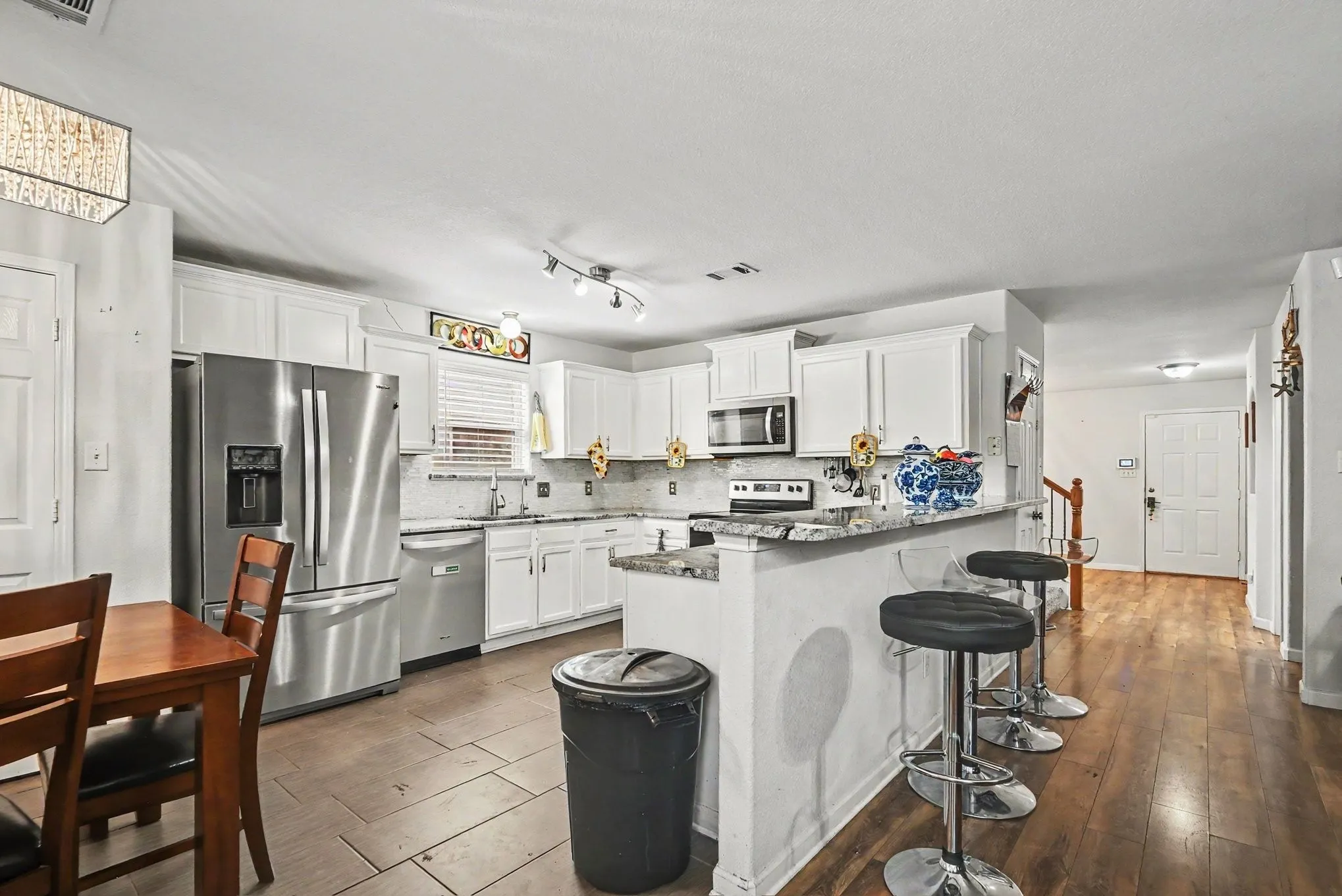 Single Family Residence For Sale in Tarrant County , 4728 Homelands Way, Fort Worth, Texas 76135, 5 Bedroom, 4 Bathroom, 2 Garage spaces, 2,816 Sqft, built in 2007, mls#21386331, Real Estate Agent in Fort Worth, Homes For Sale in Tarrant county, Homes For Sale in Fort Worth, Realtor in Fort Worth Texas, Real Estate Brokerage Independent Realty Texas, Luminita Cordes Realtor