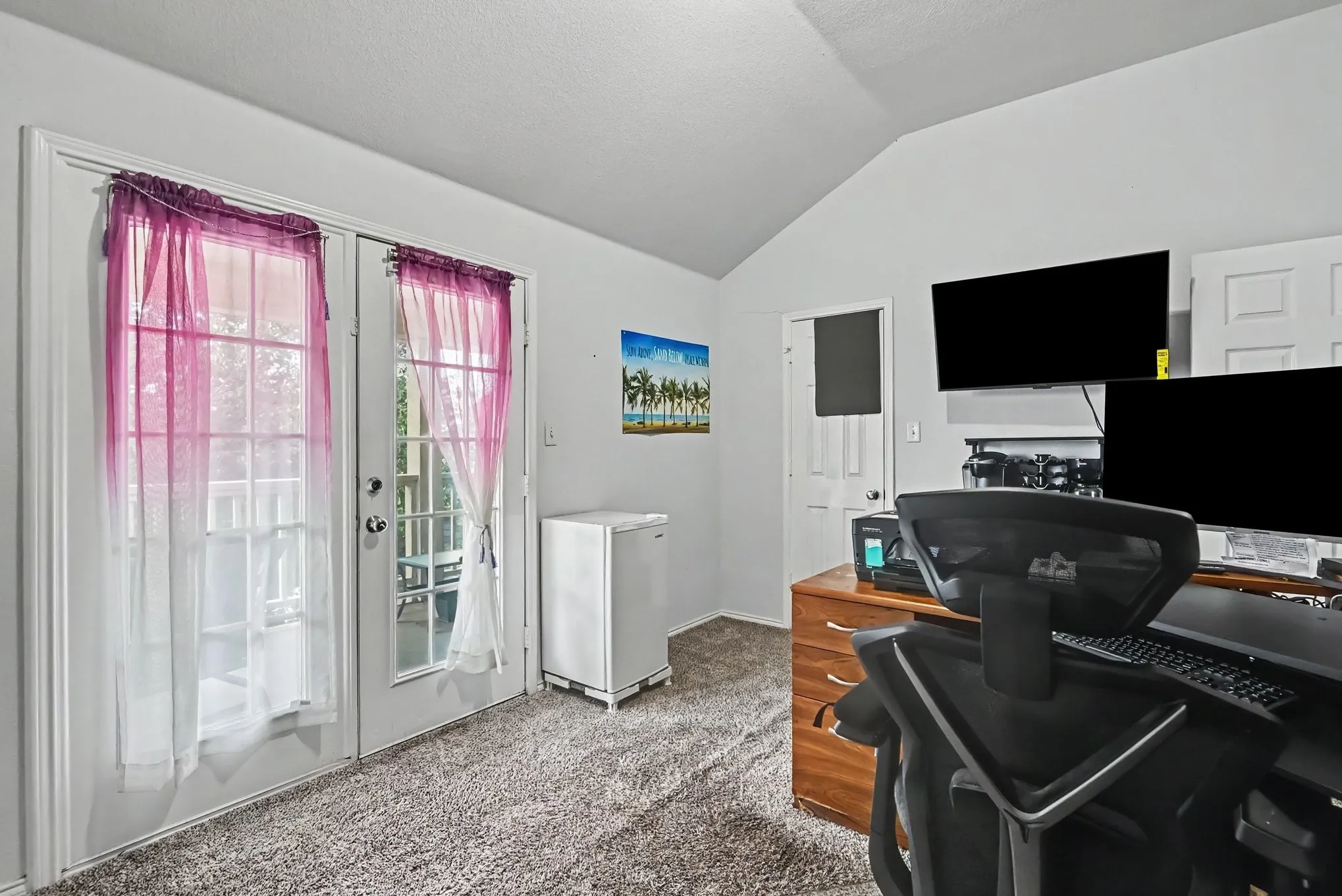 Single Family Residence For Sale in Tarrant County , 4728 Homelands Way, Fort Worth, Texas 76135, 5 Bedroom, 4 Bathroom, 2 Garage spaces, 2,816 Sqft, built in 2007, mls#21386331, Real Estate Agent in Fort Worth, Homes For Sale in Tarrant county, Homes For Sale in Fort Worth, Realtor in Fort Worth Texas, Real Estate Brokerage Independent Realty Texas, Luminita Cordes Realtor