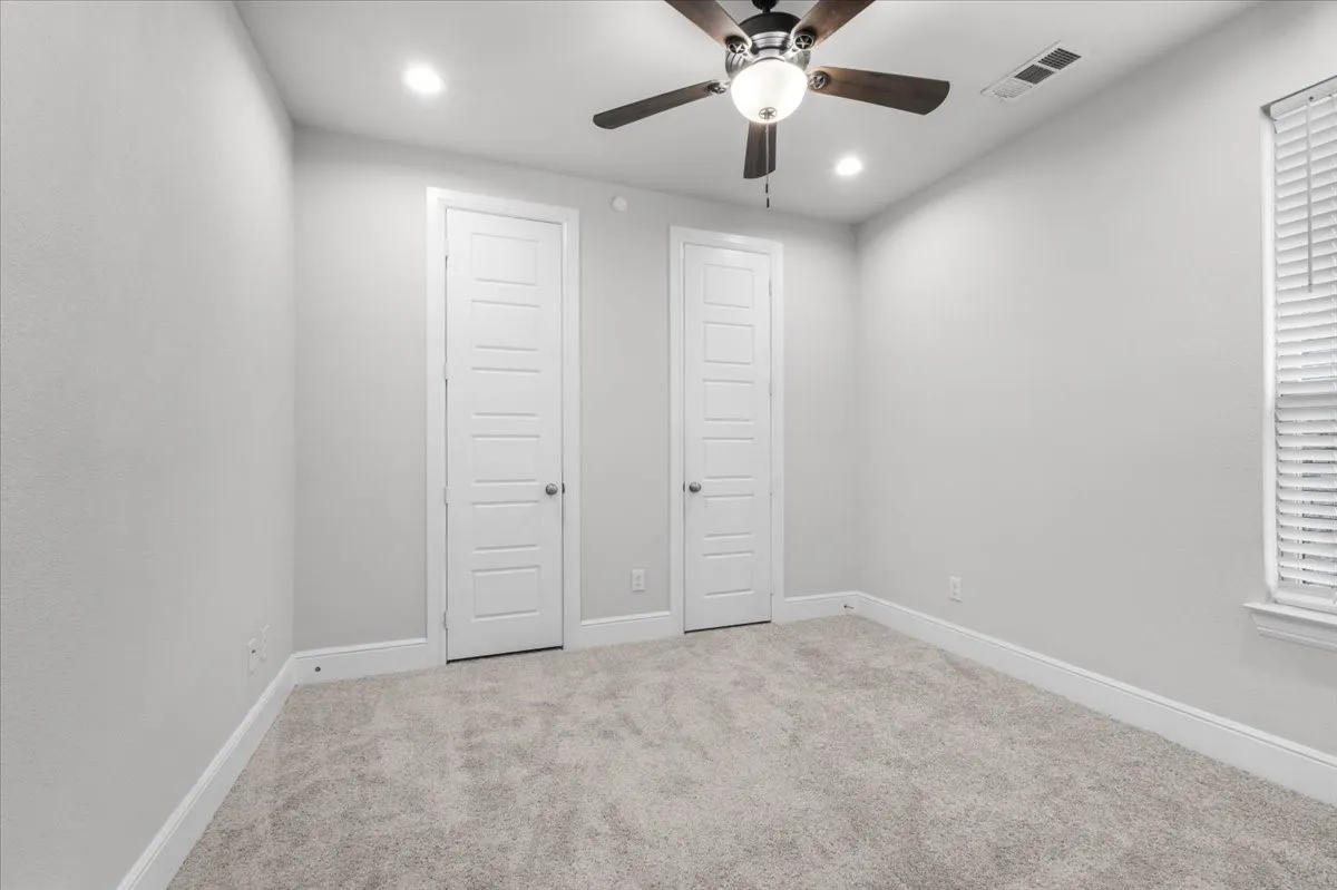 Single Family Residence For Sale in Johnson County , 6028 Berry Ridge Lane, Joshua, Texas 76058, 4 Bedroom, 2 Bathroom, 2 Garage spaces, 2,086 Sqft, built in 2021, mls#21392787, Real Estate Agent in Joshua, Homes For Sale in Johnson county, Homes For Sale in Joshua, Realtor in Joshua Texas, Real Estate Brokerage Independent Realty Texas, Luminita Cordes Realtor