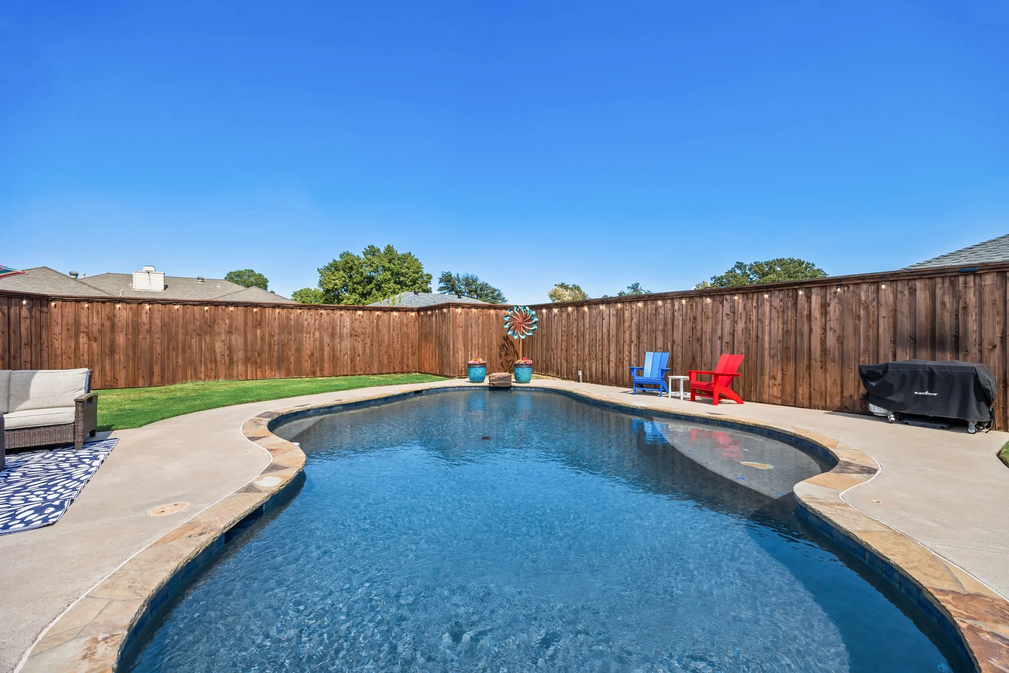 Single Family Residence For Sale in Denton County , 1931 Robin Meadow Drive, Carrollton, Texas 75007, 3 Bedroom, 2 Bathroom, 2 Garage spaces, 1,672 Sqft, built in 1983, mls#21392498, Real Estate Agent in Carrollton, Homes For Sale in Denton county, Homes For Sale in Carrollton, Realtor in Carrollton Texas, Real Estate Brokerage Independent Realty Texas, Luminita Cordes Realtor
