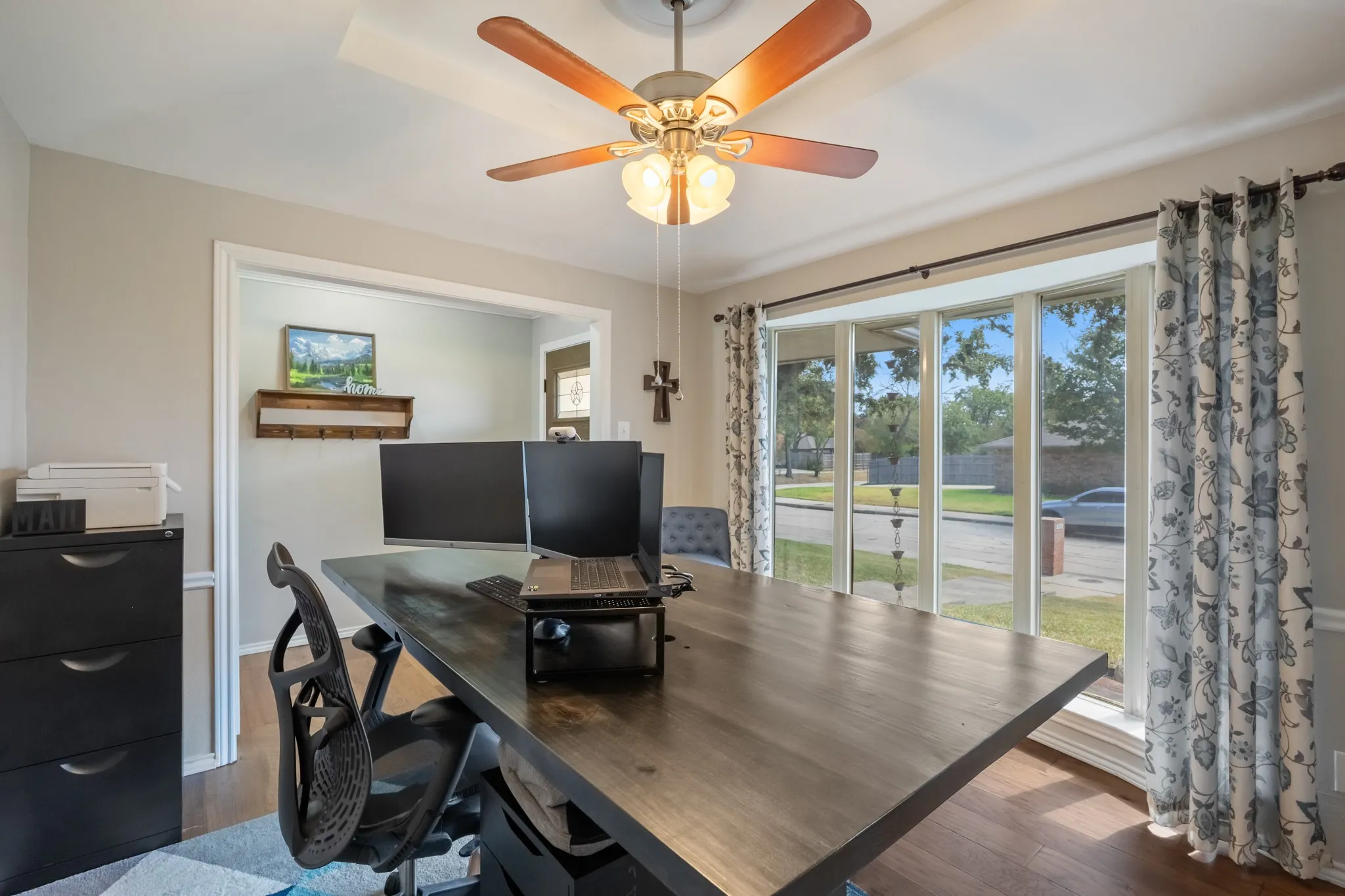 Single Family Residence For Sale in Denton County , 1931 Robin Meadow Drive, Carrollton, Texas 75007, 3 Bedroom, 2 Bathroom, 2 Garage spaces, 1,672 Sqft, built in 1983, mls#21392498, Real Estate Agent in Carrollton, Homes For Sale in Denton county, Homes For Sale in Carrollton, Realtor in Carrollton Texas, Real Estate Brokerage Independent Realty Texas, Luminita Cordes Realtor