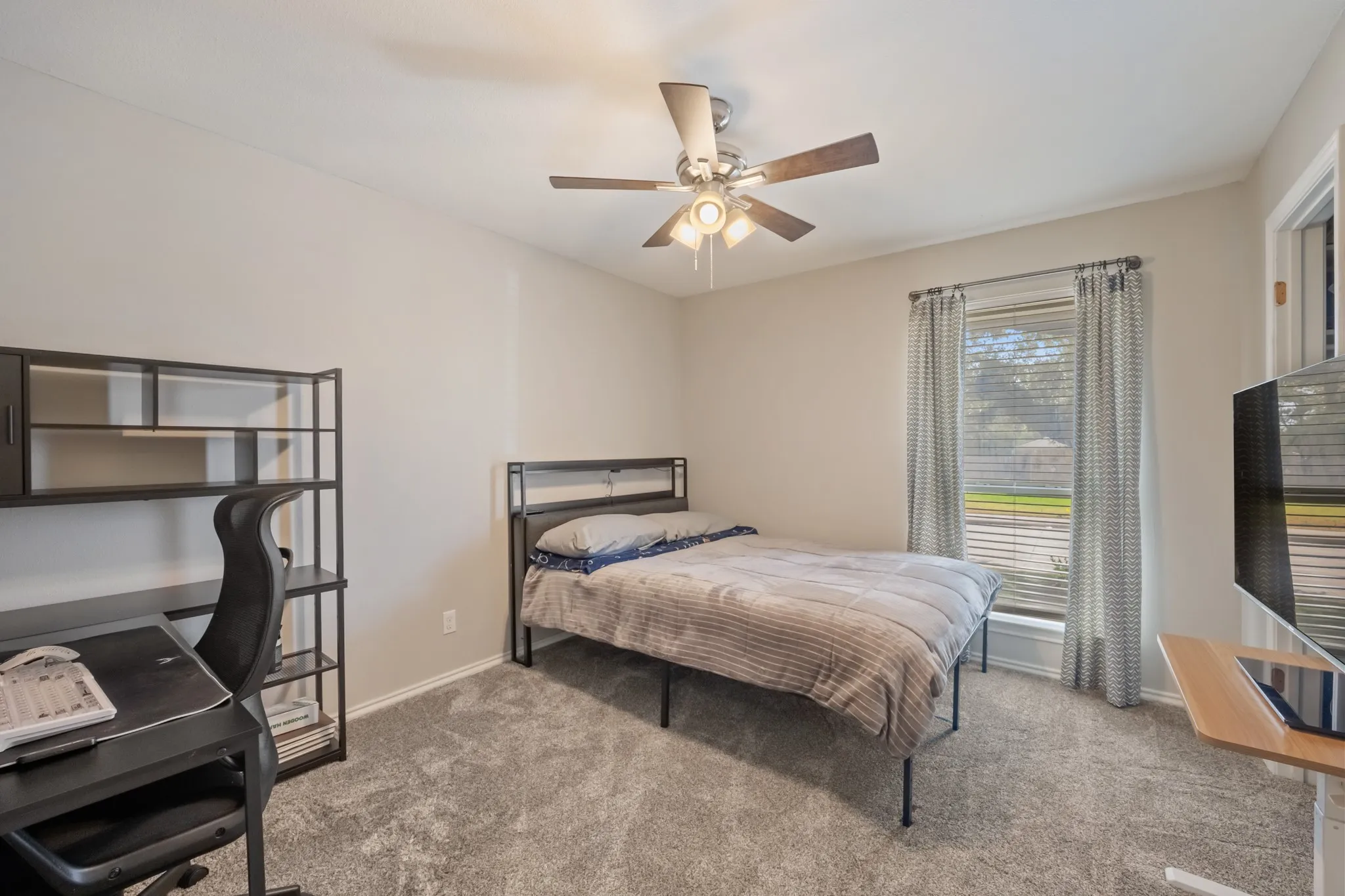 Single Family Residence For Sale in Denton County , 1931 Robin Meadow Drive, Carrollton, Texas 75007, 3 Bedroom, 2 Bathroom, 2 Garage spaces, 1,672 Sqft, built in 1983, mls#21392498, Real Estate Agent in Carrollton, Homes For Sale in Denton county, Homes For Sale in Carrollton, Realtor in Carrollton Texas, Real Estate Brokerage Independent Realty Texas, Luminita Cordes Realtor