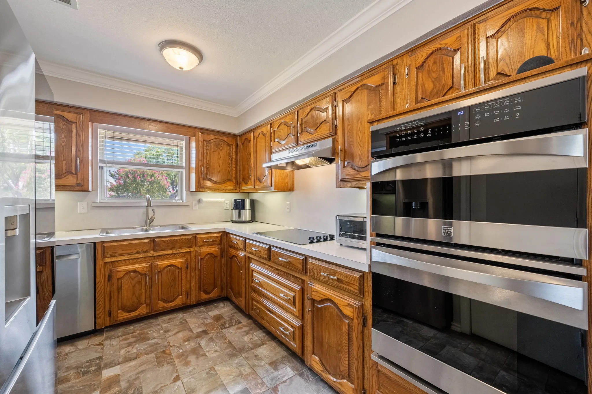 Single Family Residence For Sale in Denton County , 1931 Robin Meadow Drive, Carrollton, Texas 75007, 3 Bedroom, 2 Bathroom, 2 Garage spaces, 1,672 Sqft, built in 1983, mls#21392498, Real Estate Agent in Carrollton, Homes For Sale in Denton county, Homes For Sale in Carrollton, Realtor in Carrollton Texas, Real Estate Brokerage Independent Realty Texas, Luminita Cordes Realtor