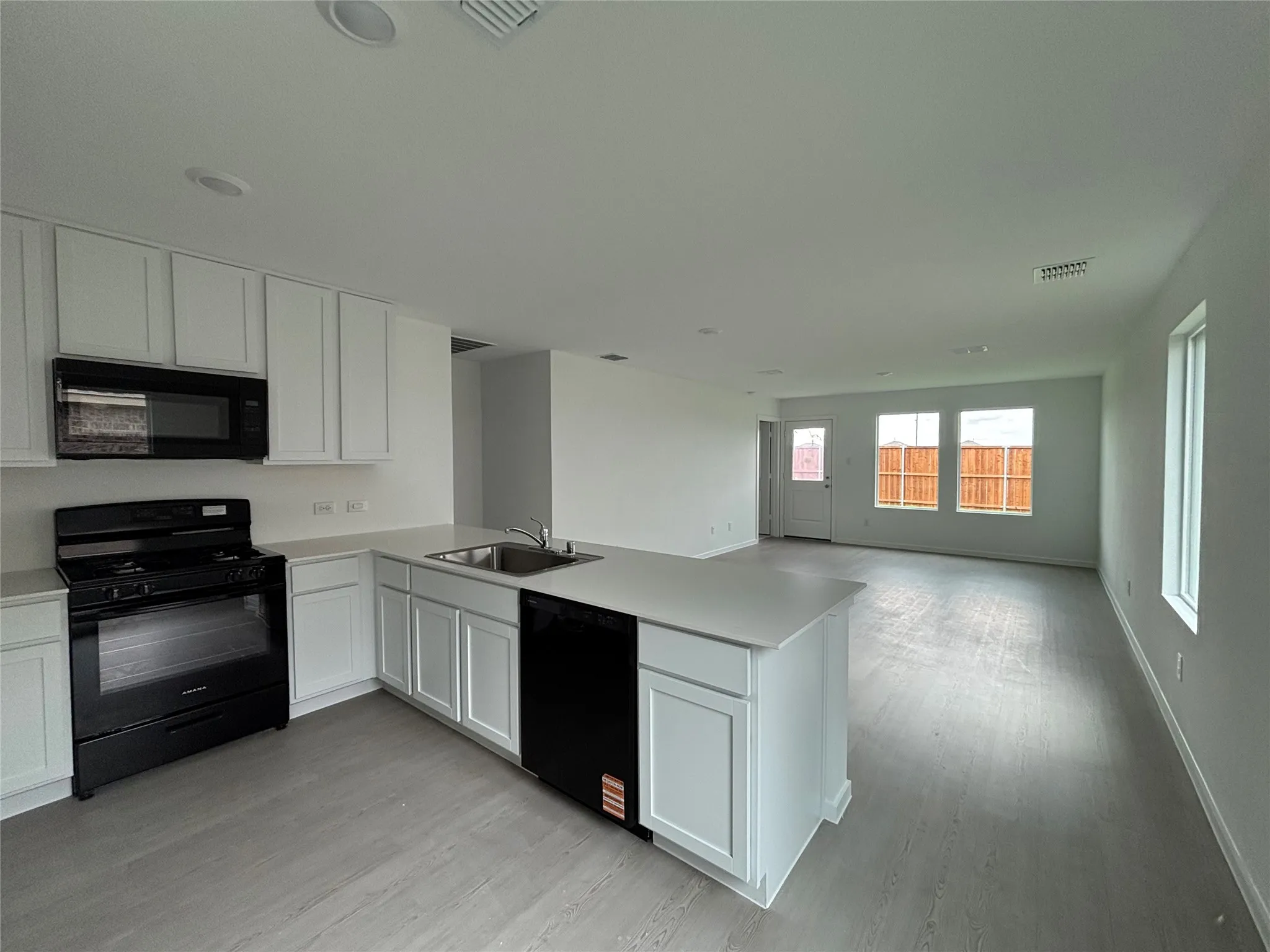 Single Family Residence For Sale in Kaufman County , 1802 Sanderling Street, Forney, Texas 75126, 3 Bedroom, 2 Bathroom, 2 Garage spaces, 1,311 Sqft, built in 2026, mls#21393155, Real Estate Agent in Forney, Homes For Sale in Kaufman county, Homes For Sale in Forney, Realtor in Forney Texas, Real Estate Brokerage Independent Realty Texas, Luminita Cordes Realtor