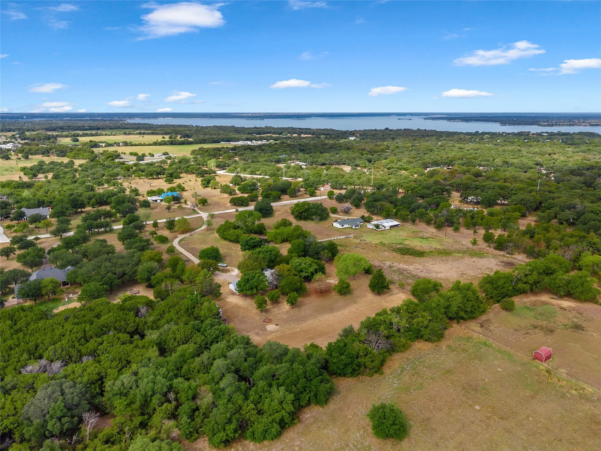 Single Family Residence For Sale in Hill County , 178 Murdoch Road, Whitney, Texas 76692, 3 Bedroom, 3 Bathroom, Garage spaces, 2,308 Sqft, built in 1986, mls#21393057, Real Estate Agent in Whitney, Homes For Sale in Hill county, Homes For Sale in Whitney, Realtor in Whitney Texas, Real Estate Brokerage Independent Realty Texas, Luminita Cordes Realtor
