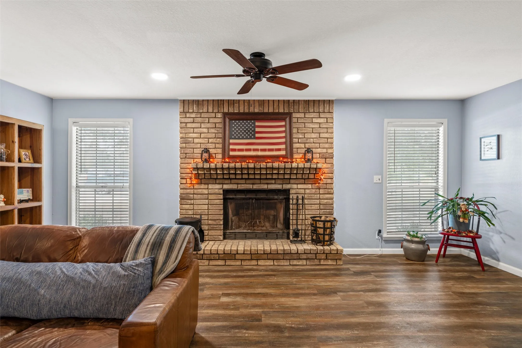 Single Family Residence For Sale in Hill County , 178 Murdoch Road, Whitney, Texas 76692, 3 Bedroom, 3 Bathroom, Garage spaces, 2,308 Sqft, built in 1986, mls#21393057, Real Estate Agent in Whitney, Homes For Sale in Hill county, Homes For Sale in Whitney, Realtor in Whitney Texas, Real Estate Brokerage Independent Realty Texas, Luminita Cordes Realtor
