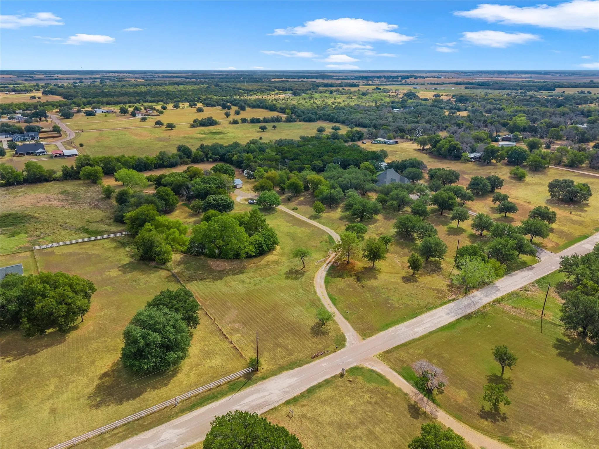 Single Family Residence For Sale in Hill County , 178 Murdoch Road, Whitney, Texas 76692, 3 Bedroom, 3 Bathroom, Garage spaces, 2,308 Sqft, built in 1986, mls#21393057, Real Estate Agent in Whitney, Homes For Sale in Hill county, Homes For Sale in Whitney, Realtor in Whitney Texas, Real Estate Brokerage Independent Realty Texas, Luminita Cordes Realtor